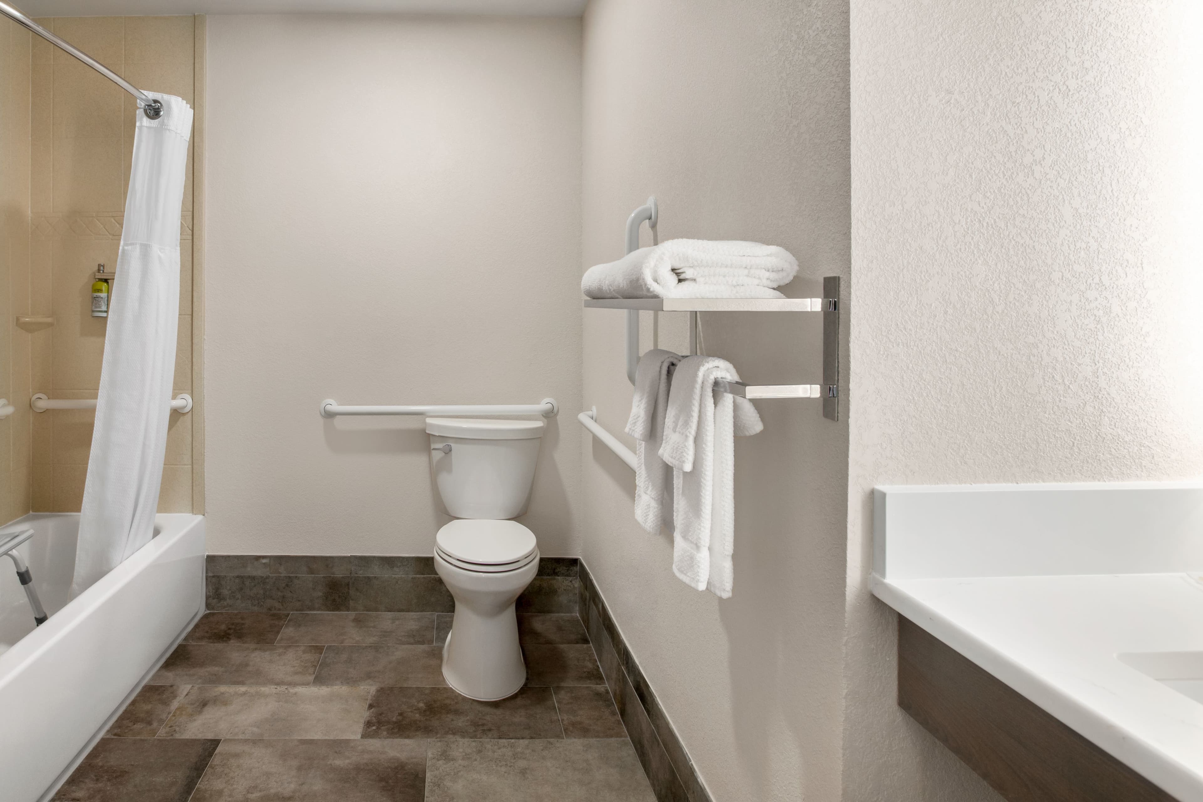 Staybridge Suites Quantico-Stafford - Image 4