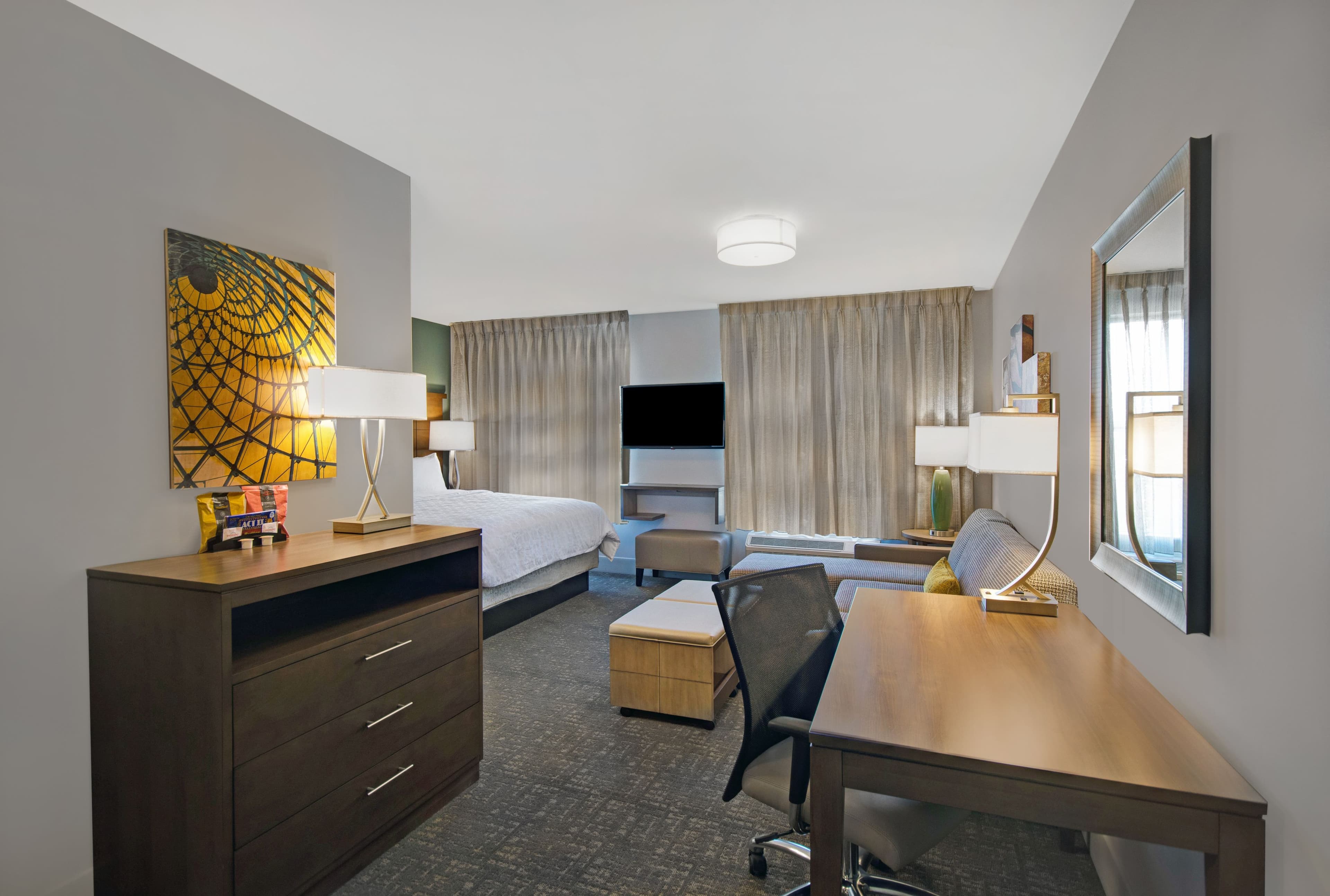 Staybridge Suites Sterling Heights - Detroit - Image 4