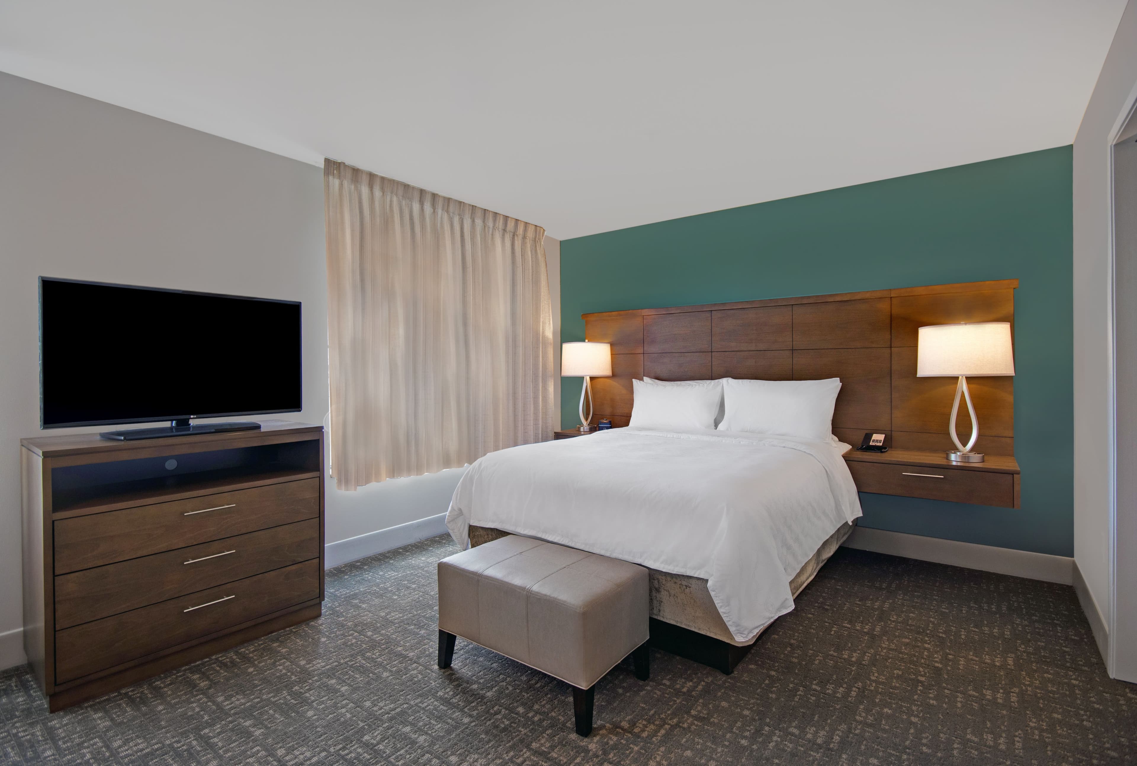 Staybridge Suites Sterling Heights - Detroit — 9