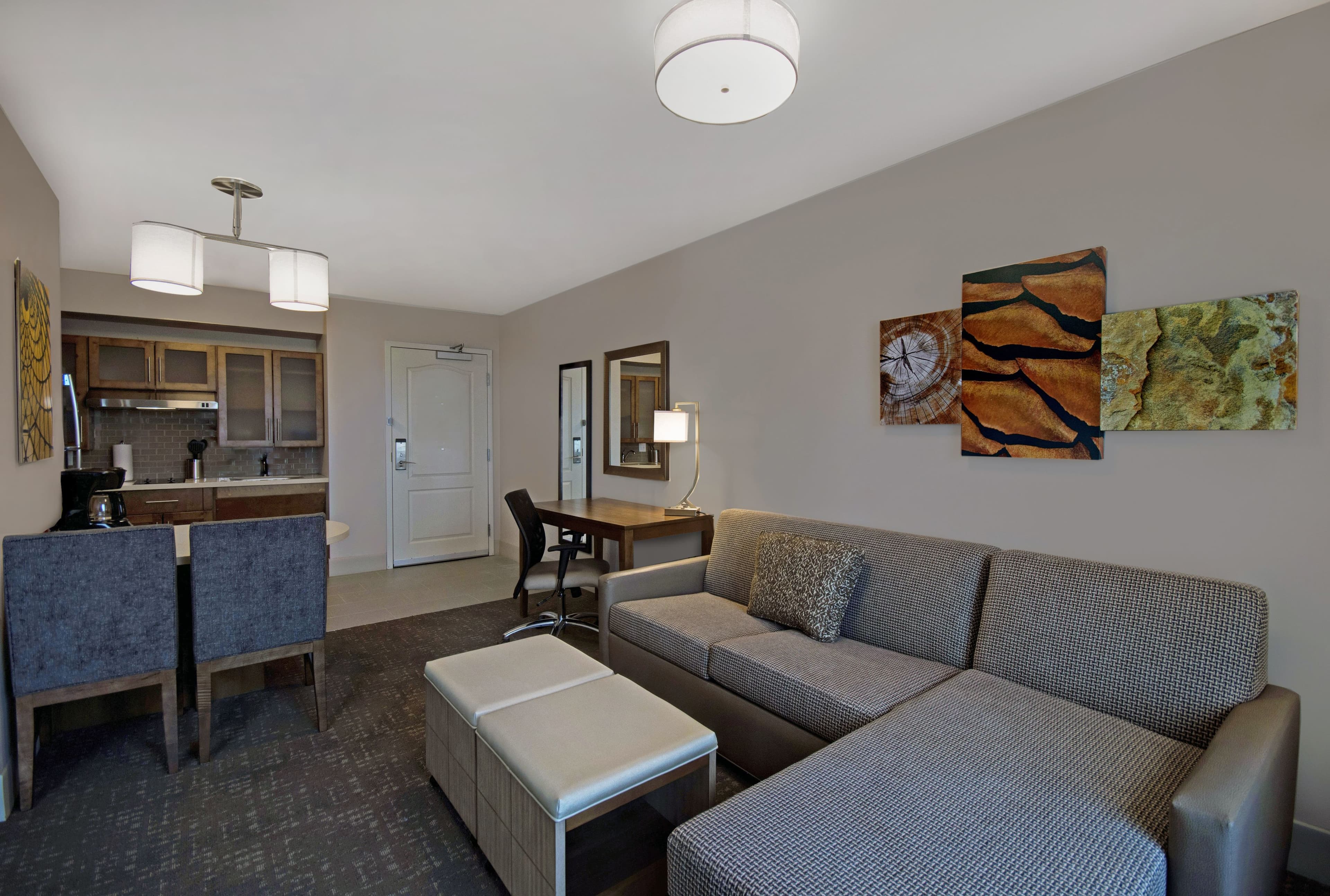 Staybridge Suites Sterling Heights - Detroit — 12