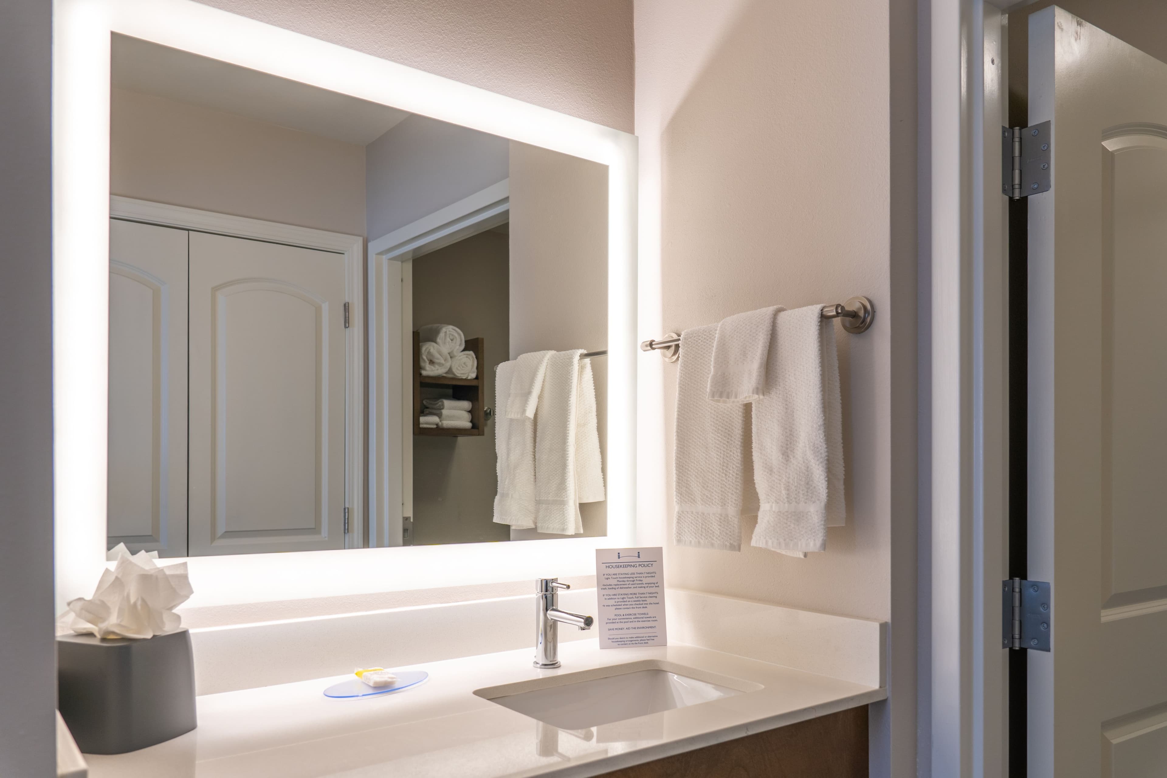 Staybridge Suites Summerville - Charleston Area - Image 4