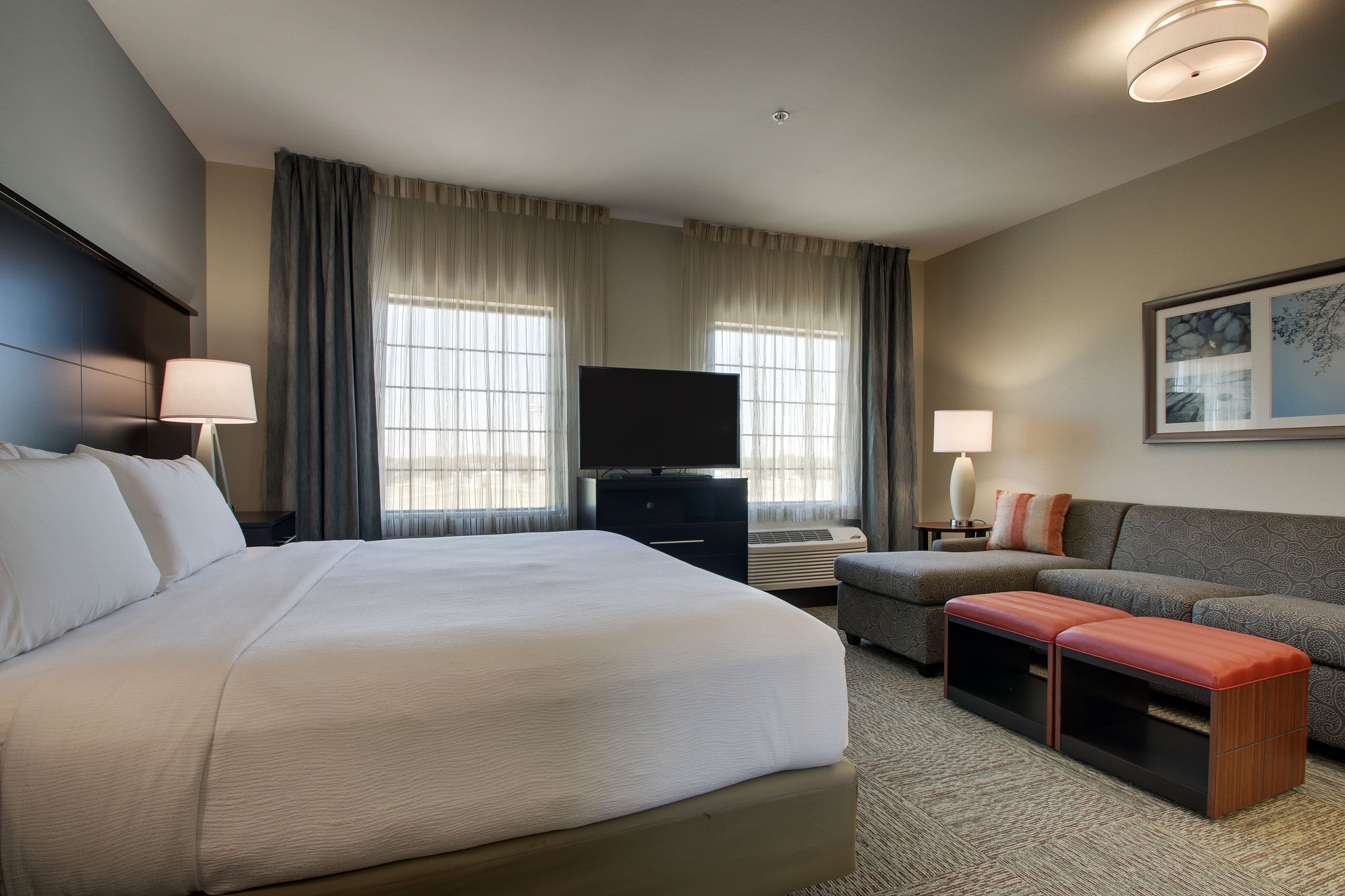 Staybridge Suites Plano - The Colony - Image 4