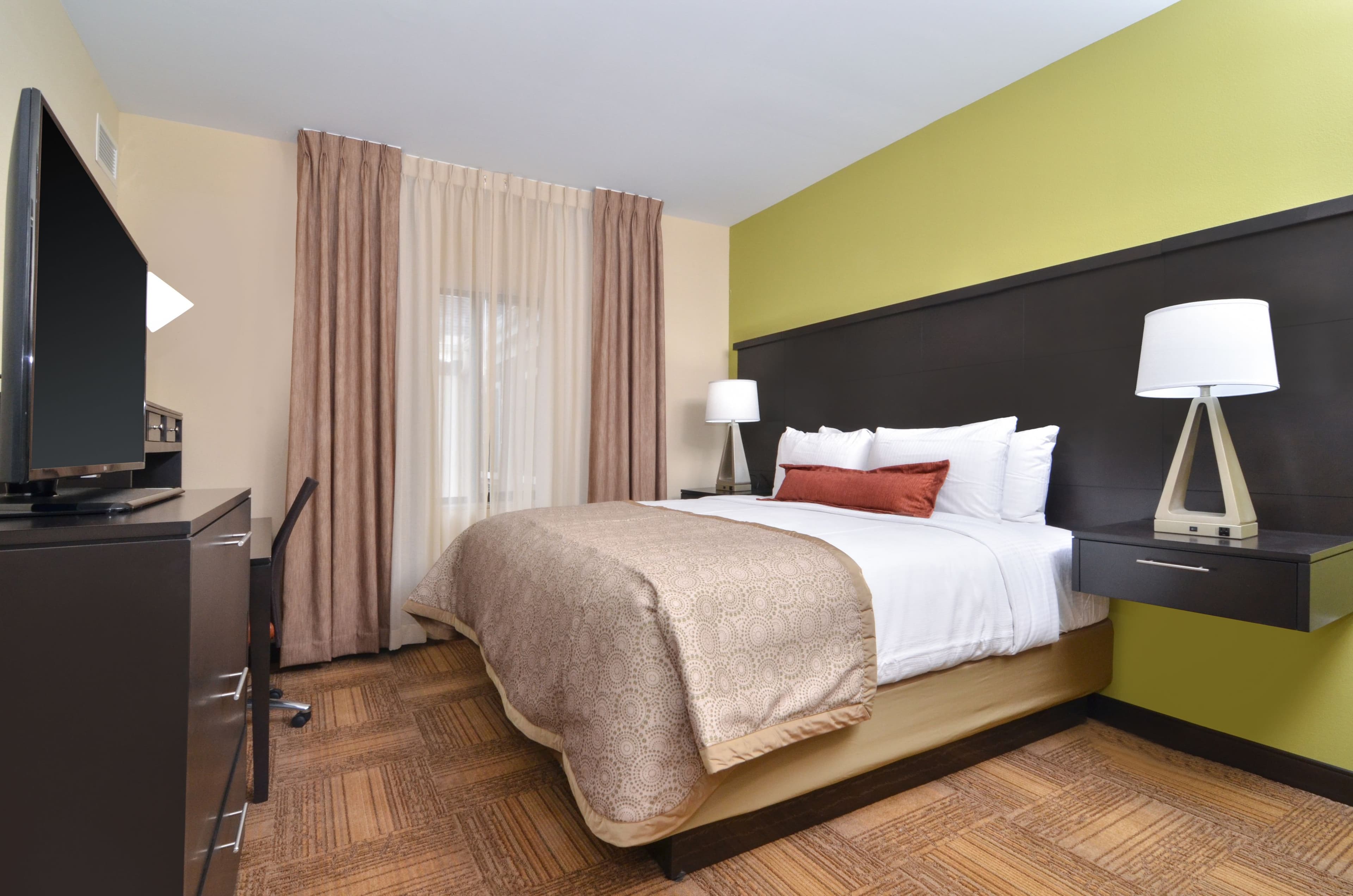 Staybridge Suites Tomball - Spring Area - Image 2