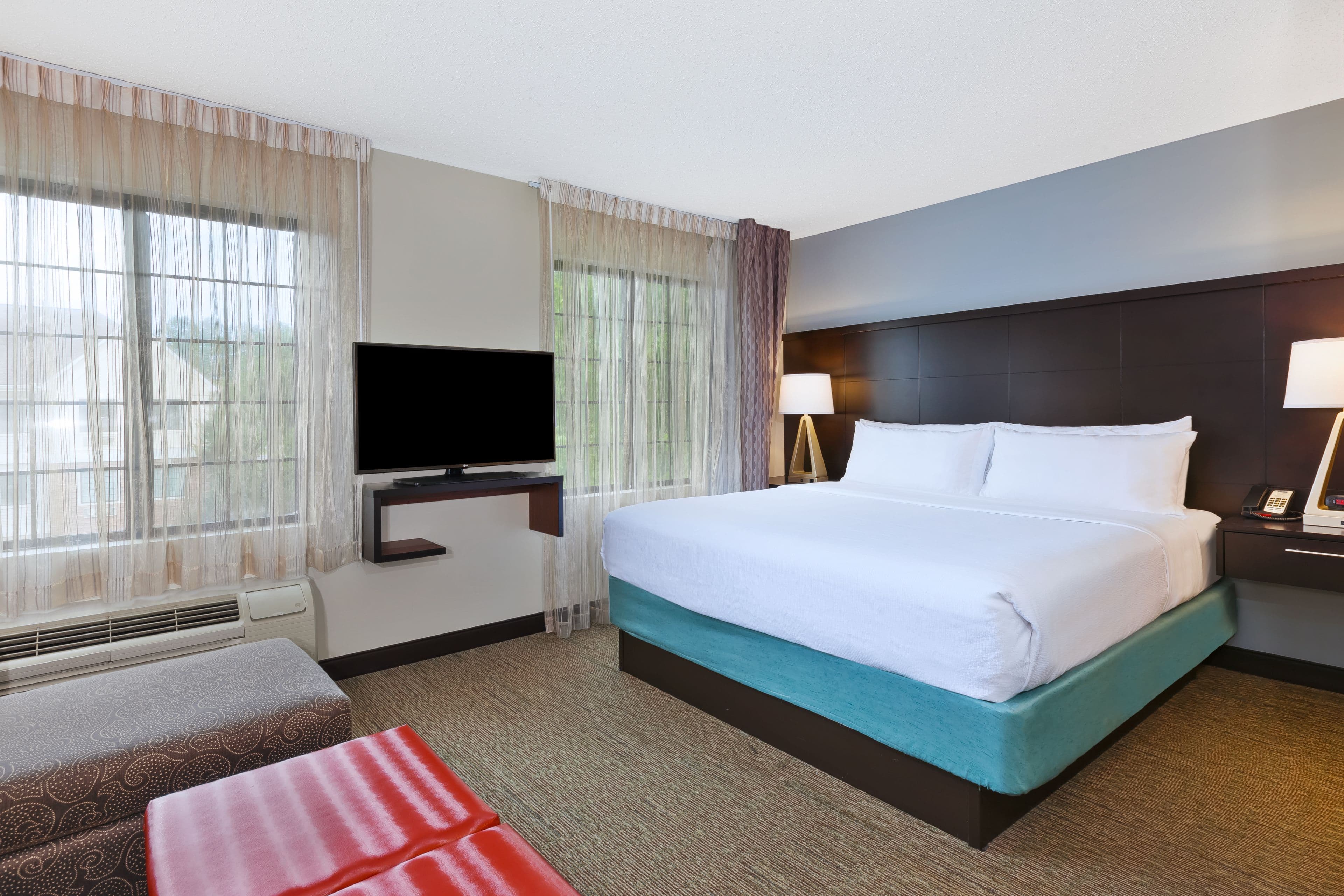 Staybridge Suites Detroit-Utica - Image 2