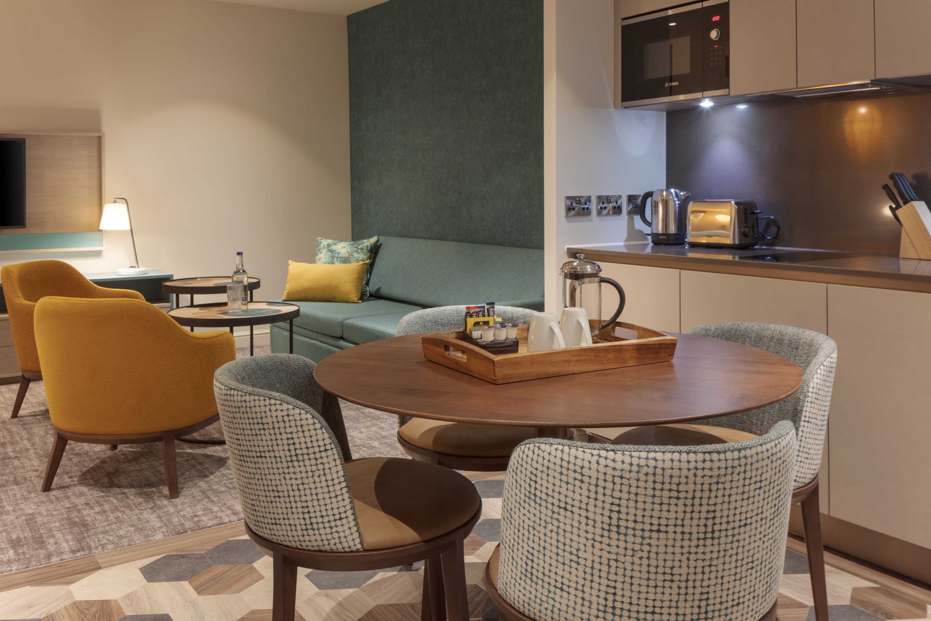 Staybridge Suites London - Heathrow Bath Road — 17