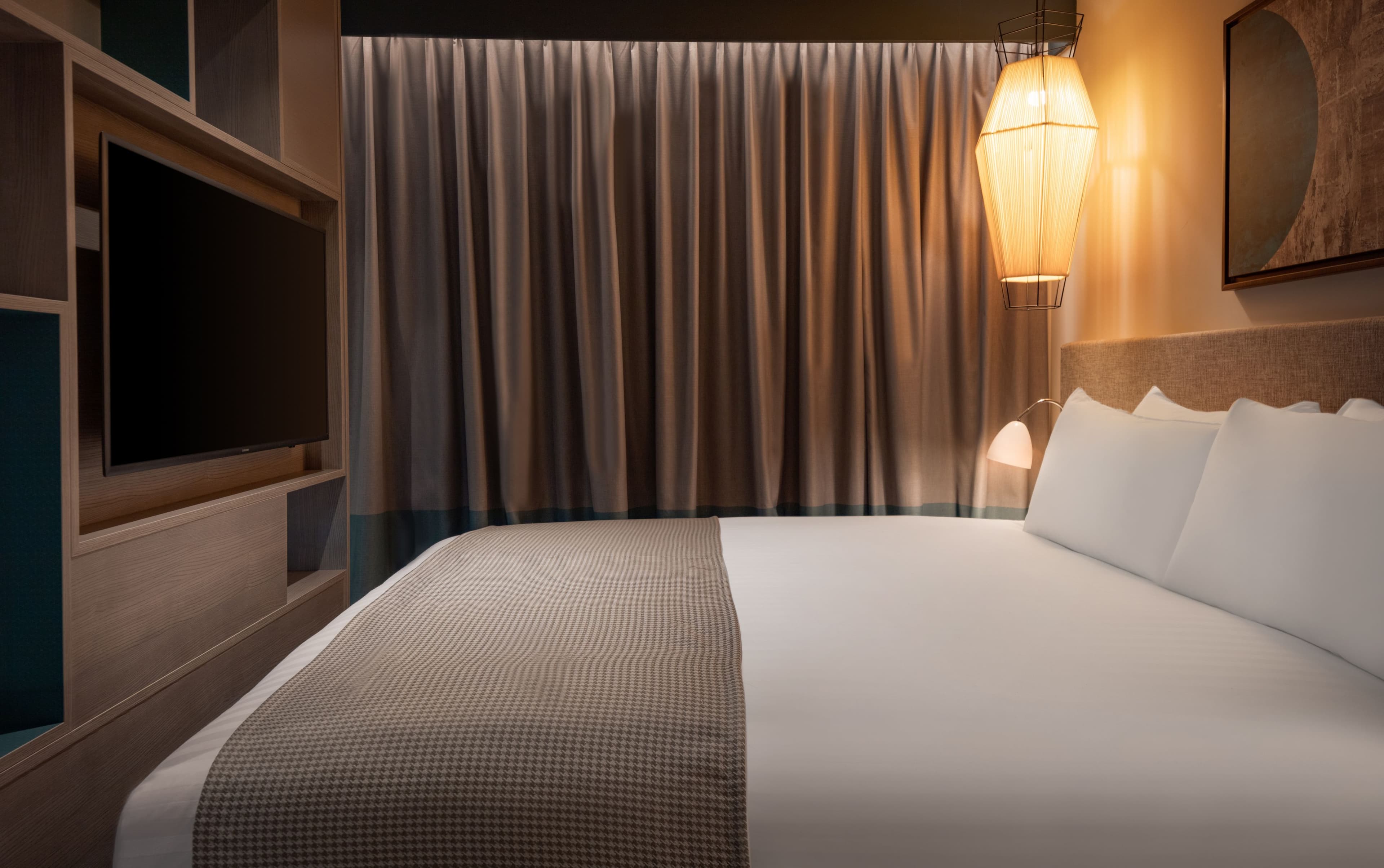 Staybridge Suites London - Heathrow Bath Road — 13