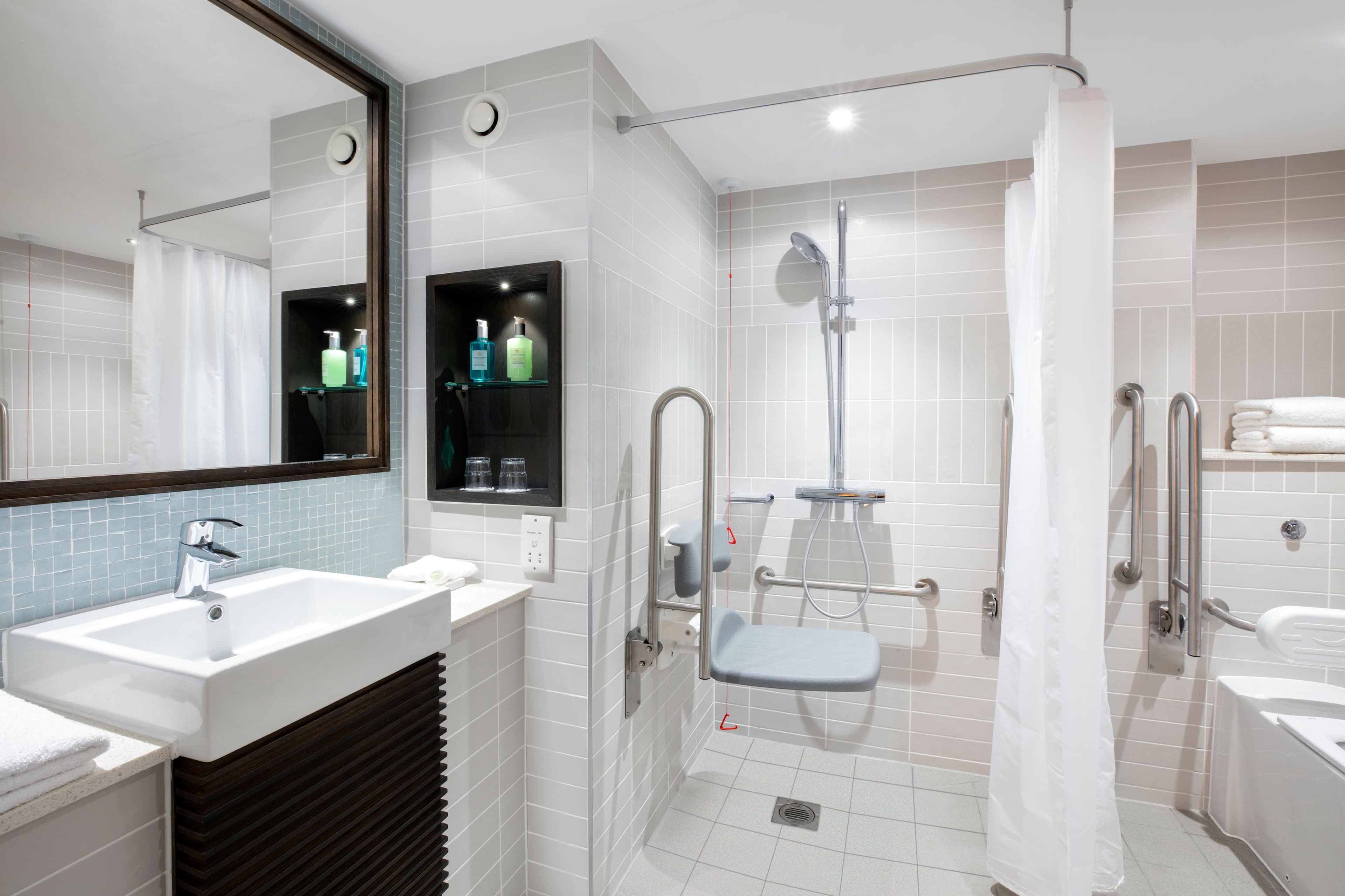 Staybridge Suites London - Heathrow Bath Road — 24