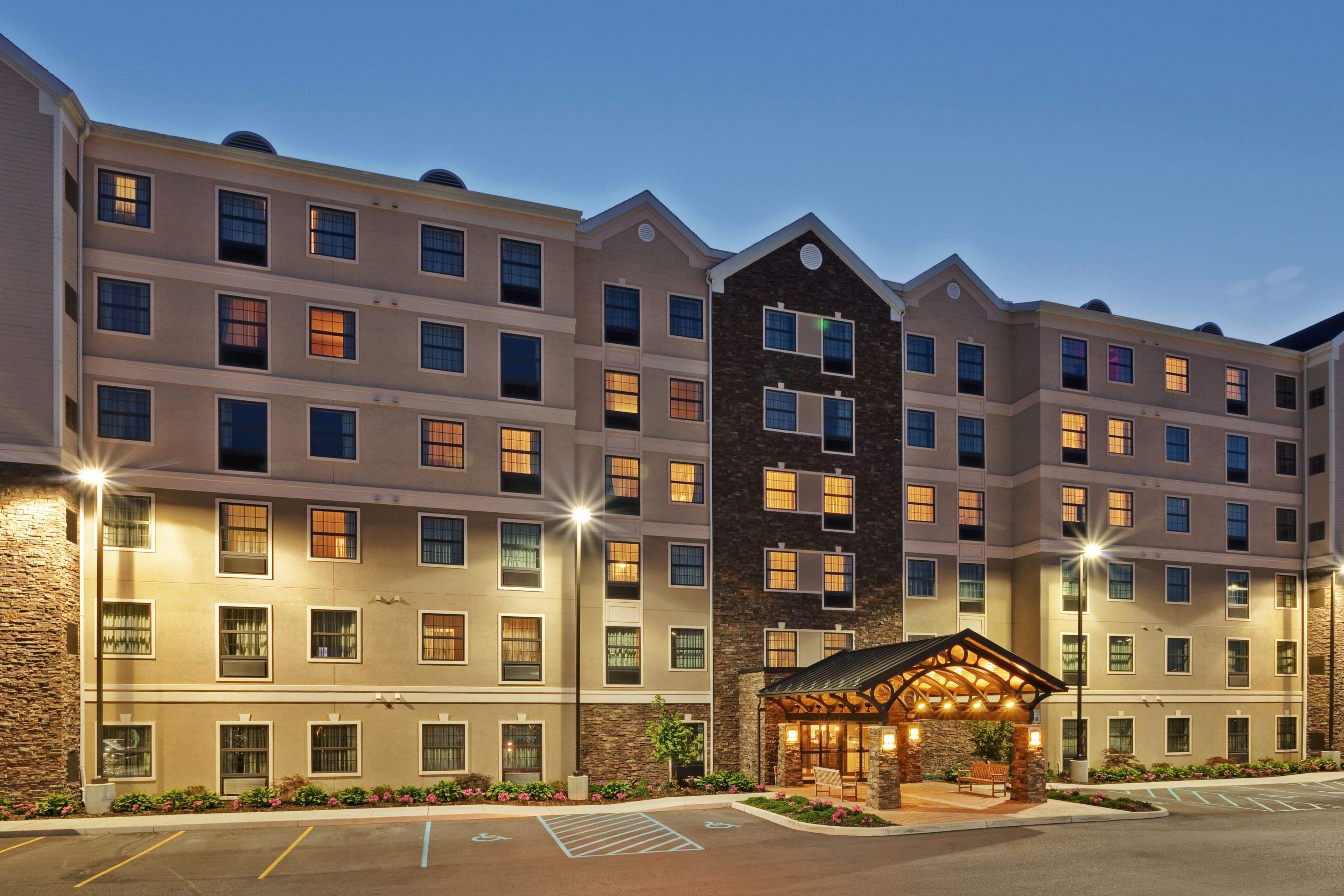 Staybridge Suites Buffalo - Image 1
