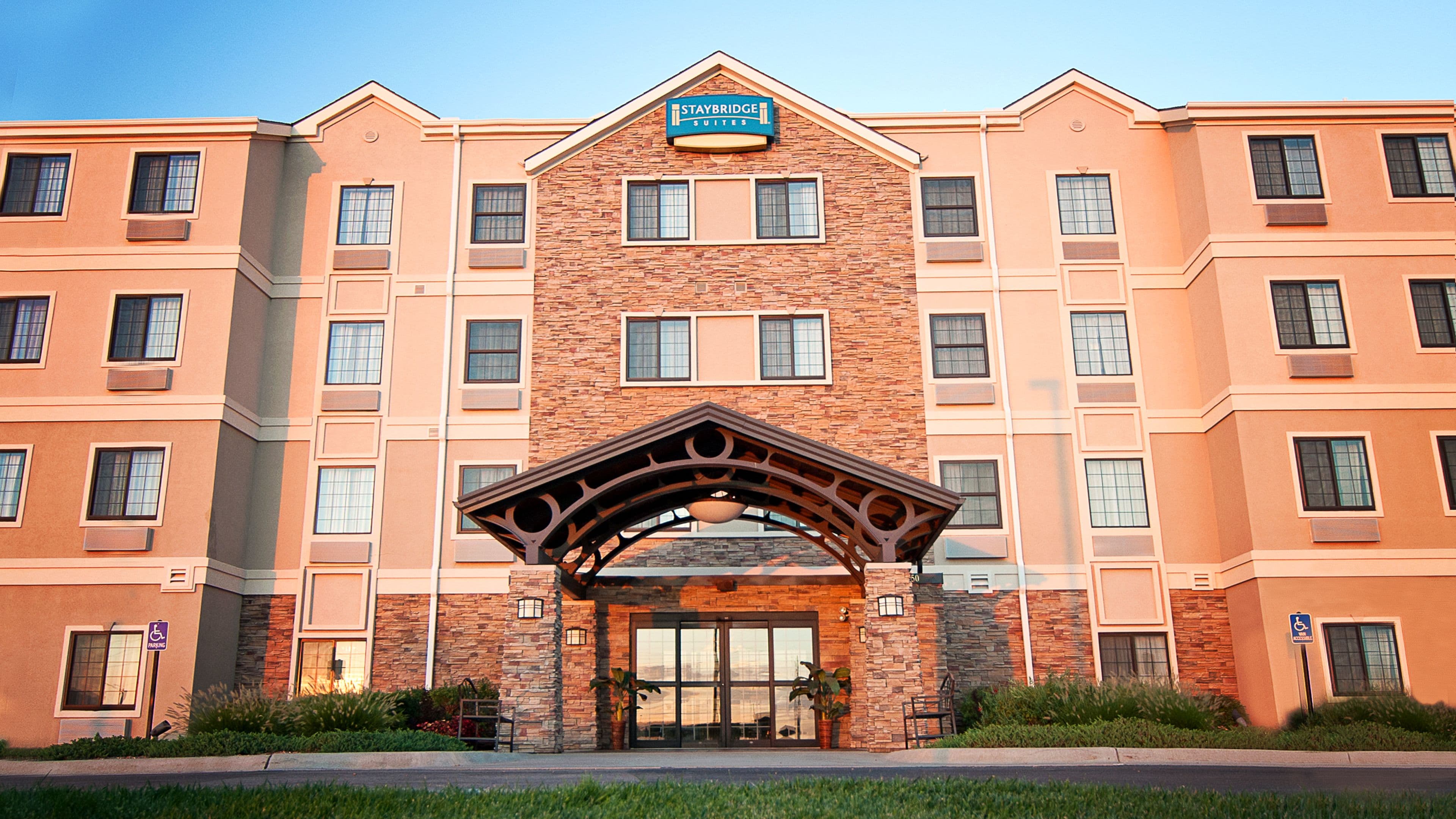 Staybridge Suites Wichita - Image 1