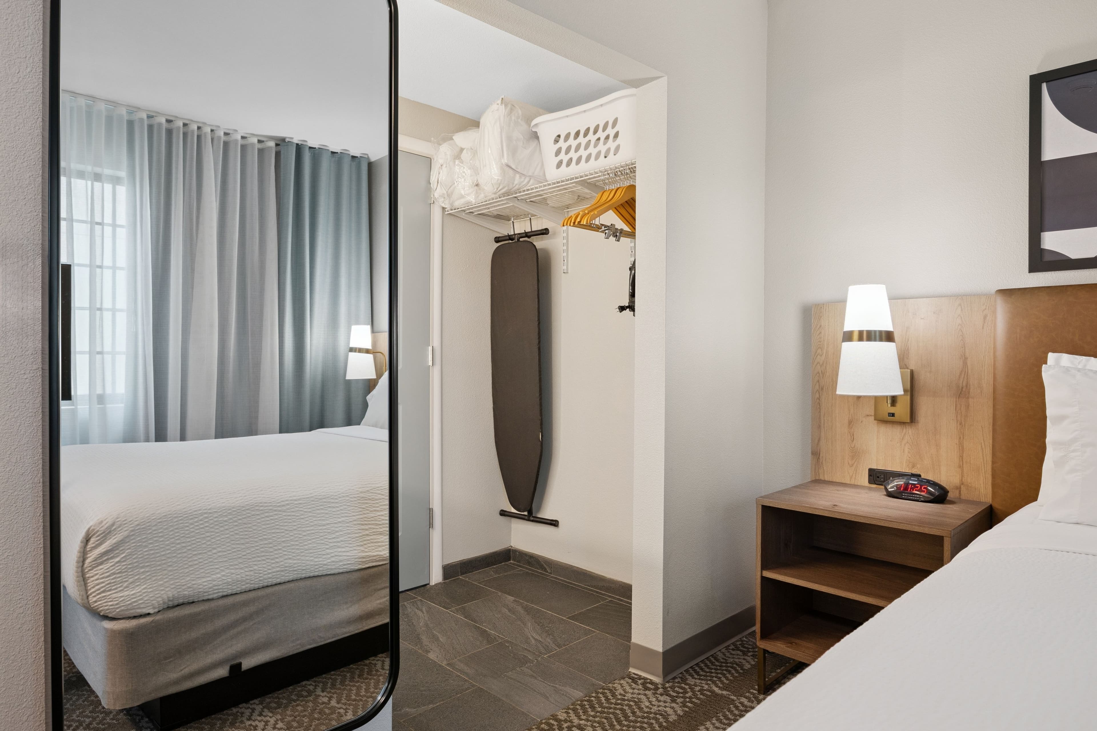 Studio Suite - Image 19