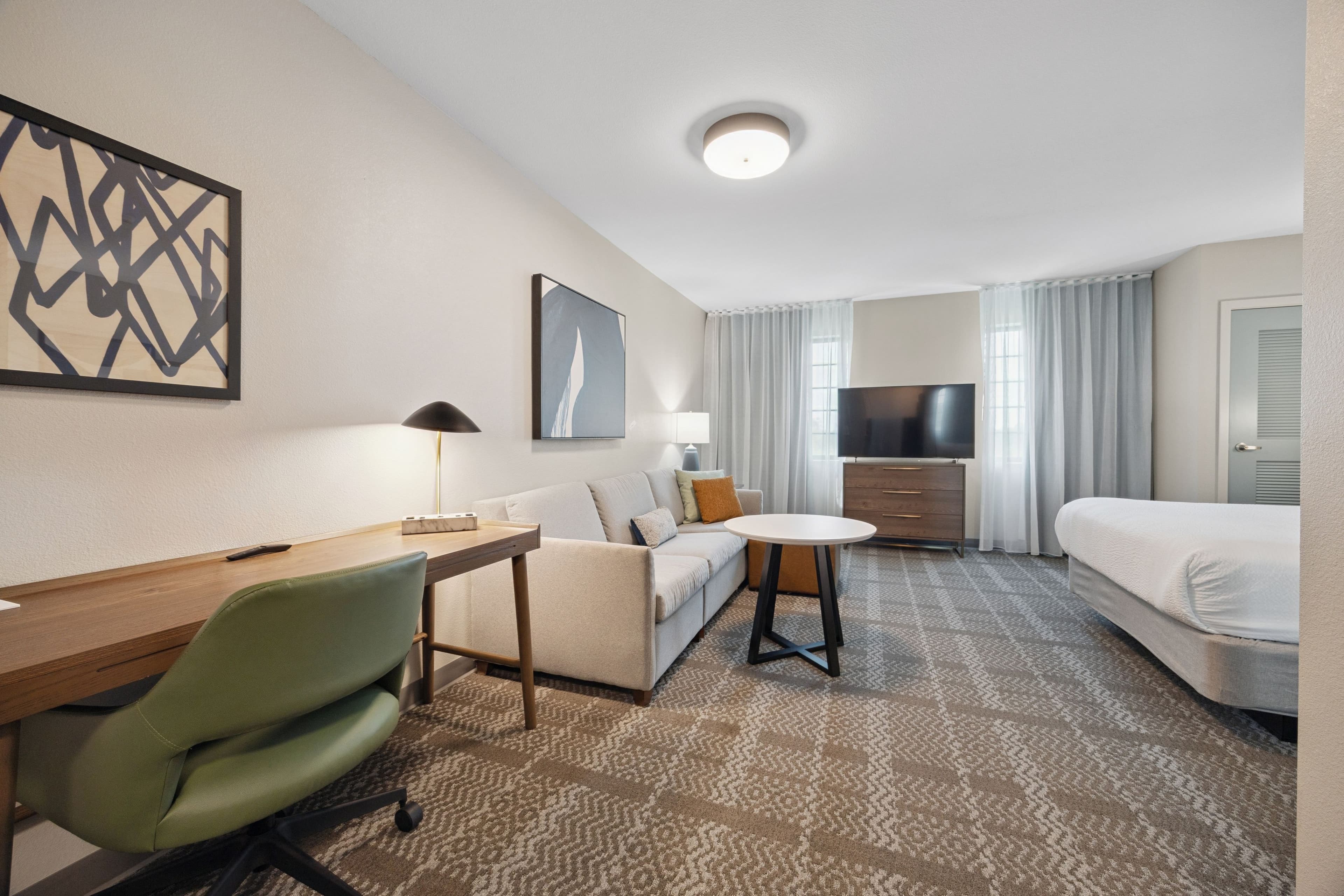 Studio Suite - Image 12