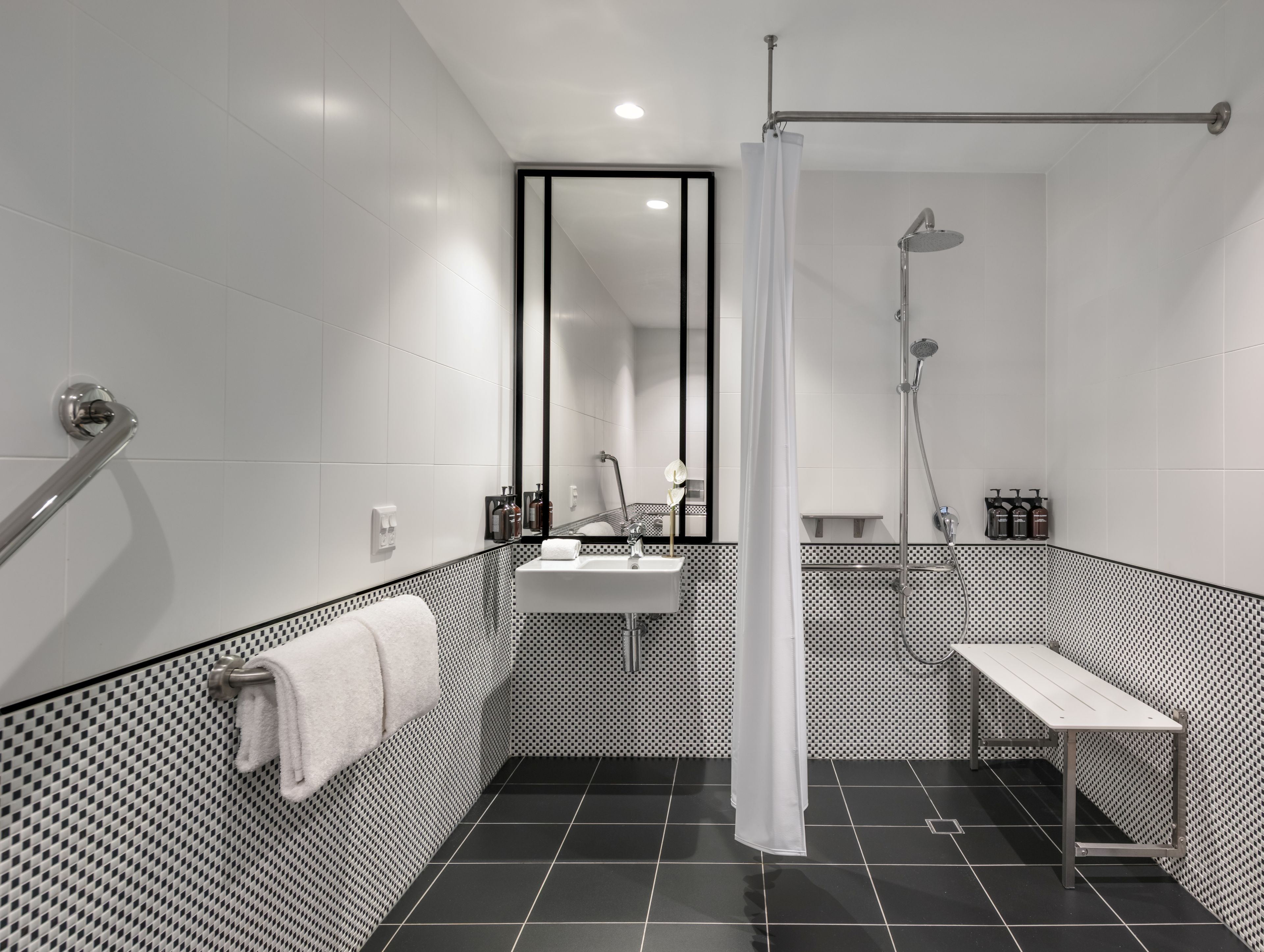 Vignette Collection Hotel X Brisbane Fortitude Vly — 9