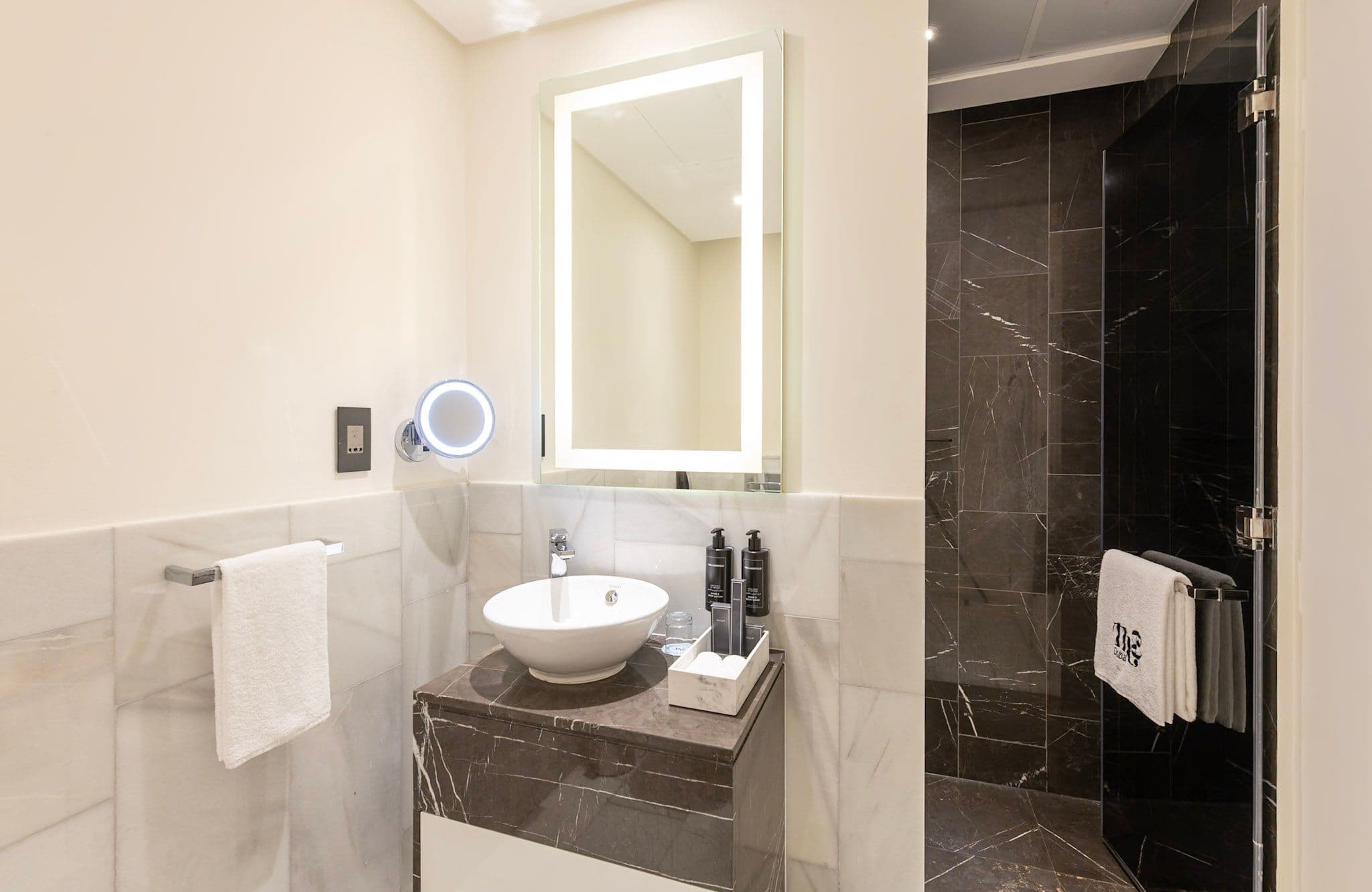 Vignette Collection Th8 Palm Dubai Beach Resort - Image 5