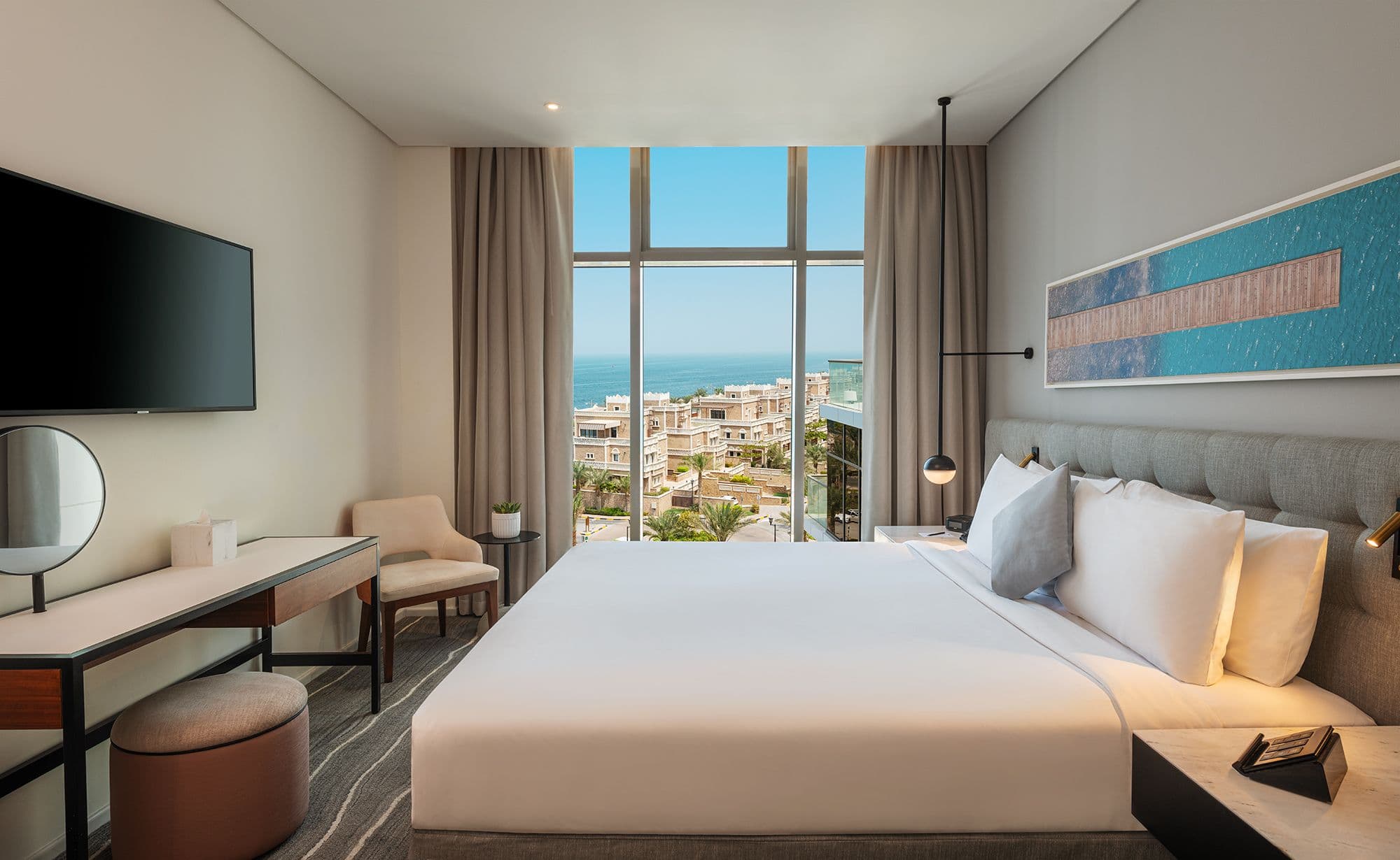 Vignette Collection Th8 Palm Dubai Beach Resort - Image 2