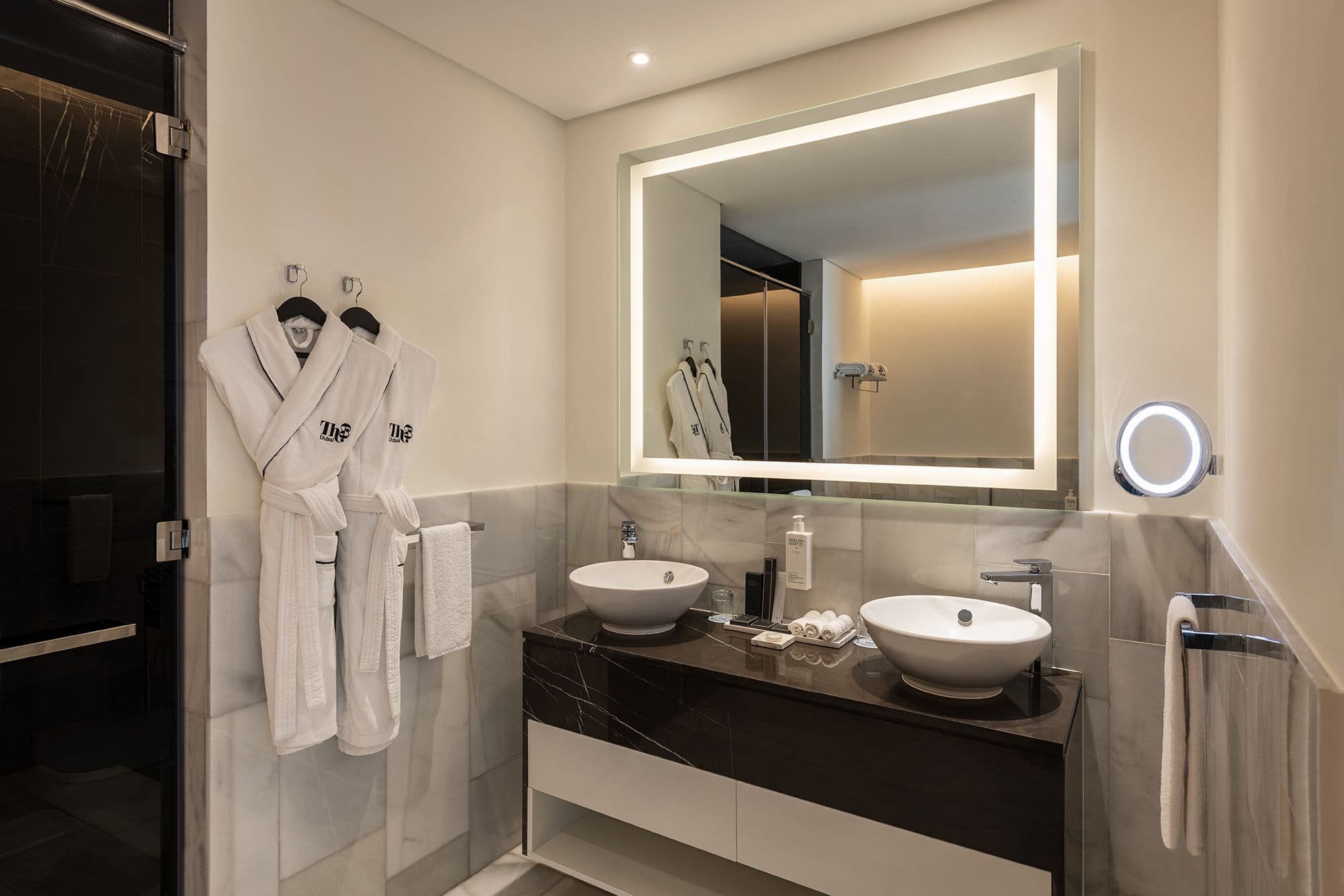 Vignette Collection Th8 Palm Dubai Beach Resort - Image 4