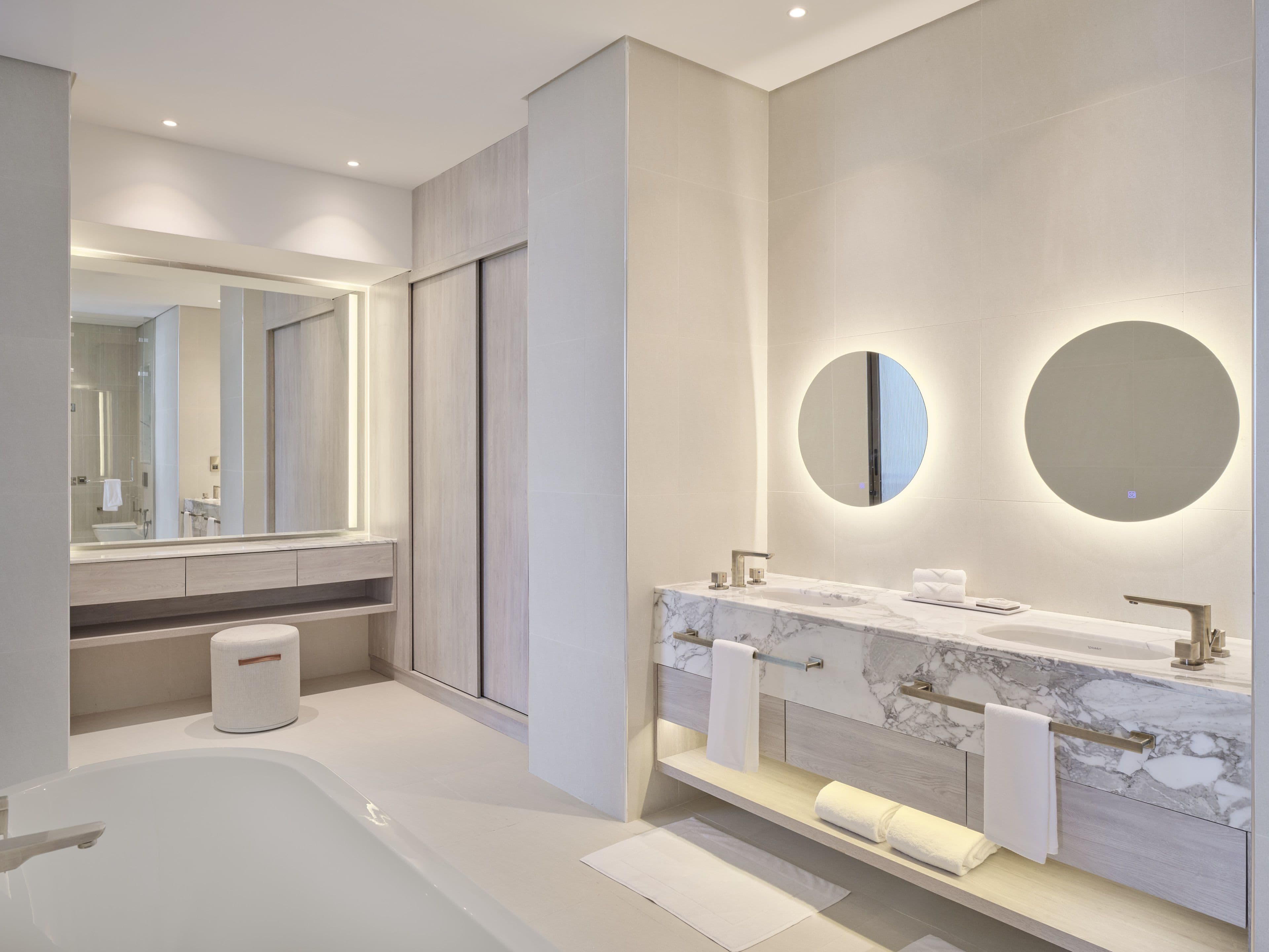 Vignette Collection Arabella Beach Hotel Kuwait — 8