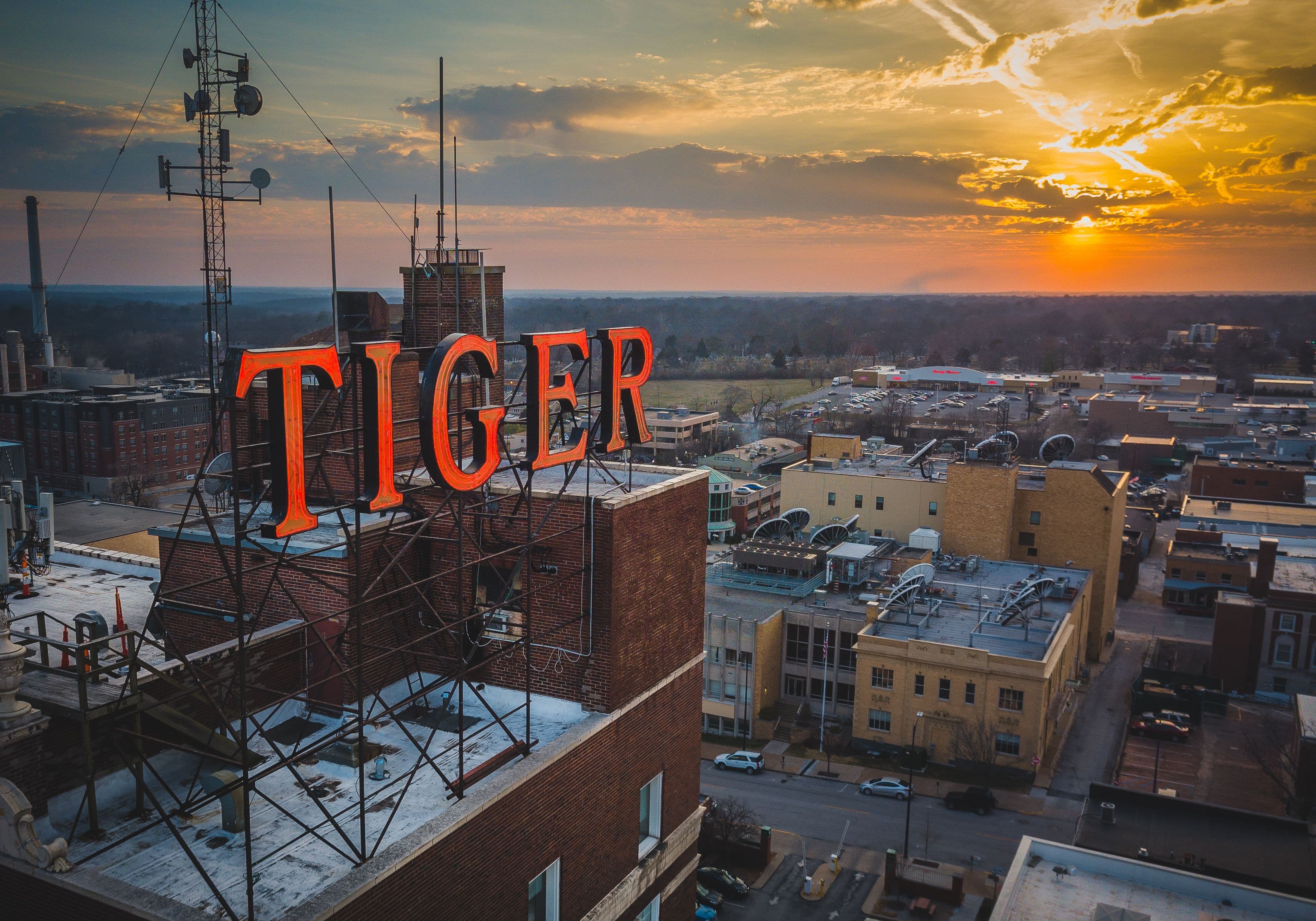 voco The Tiger Hotel, Columbia, MO - Image 1