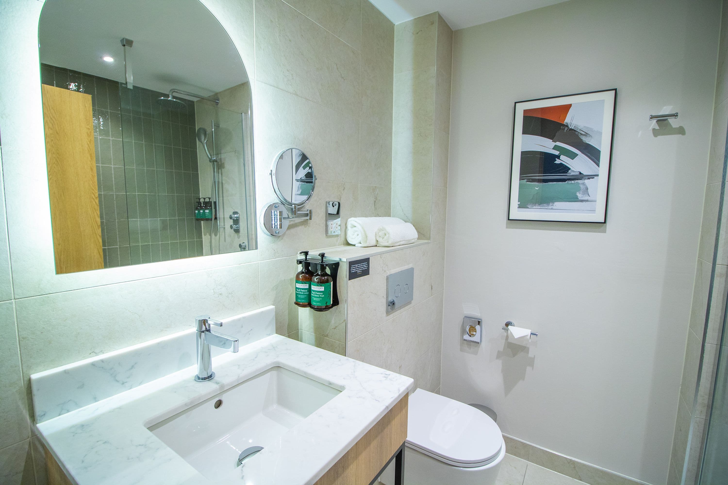 Cosy Room - Image 6
