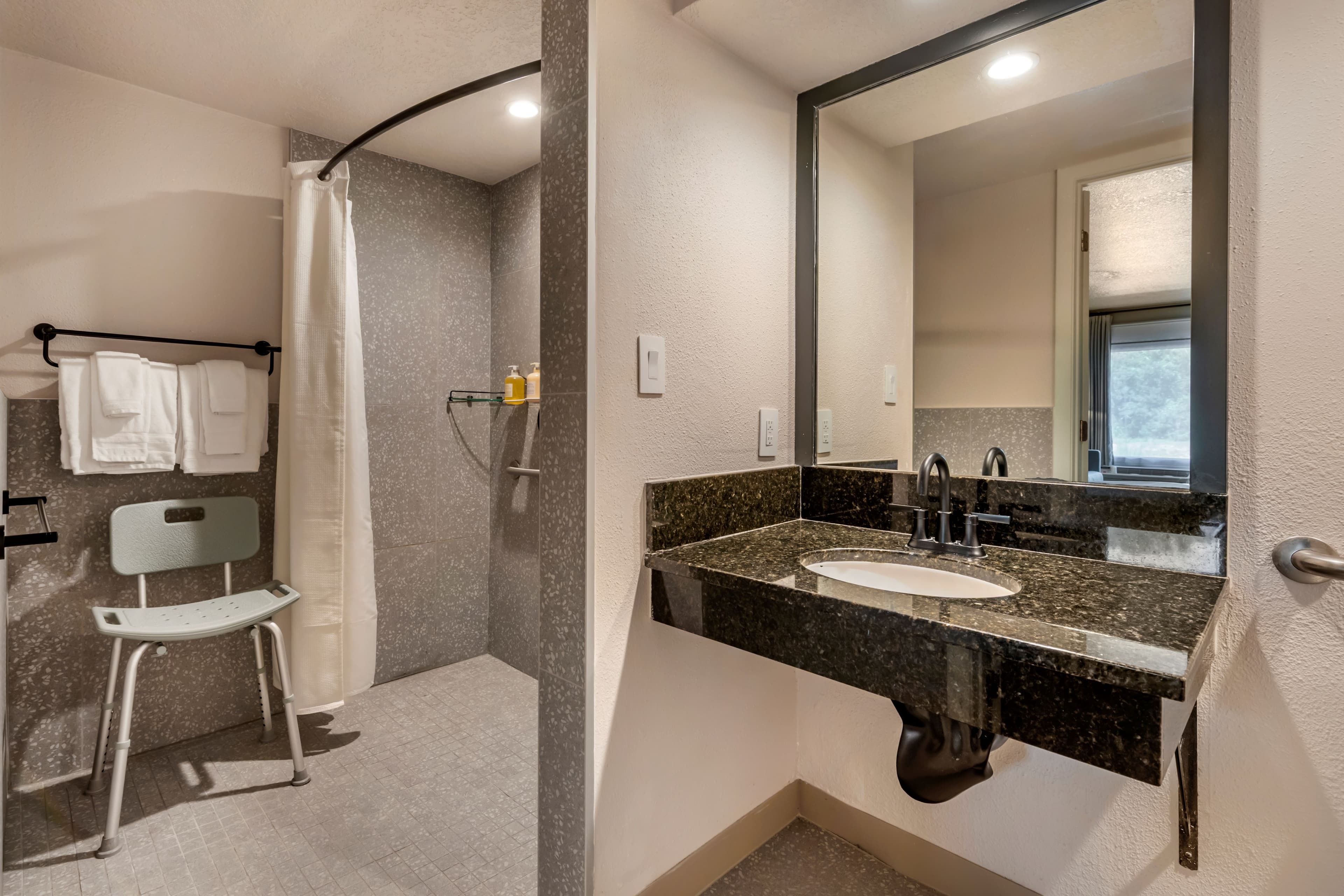 voco Kissimmee Orlando — 10
