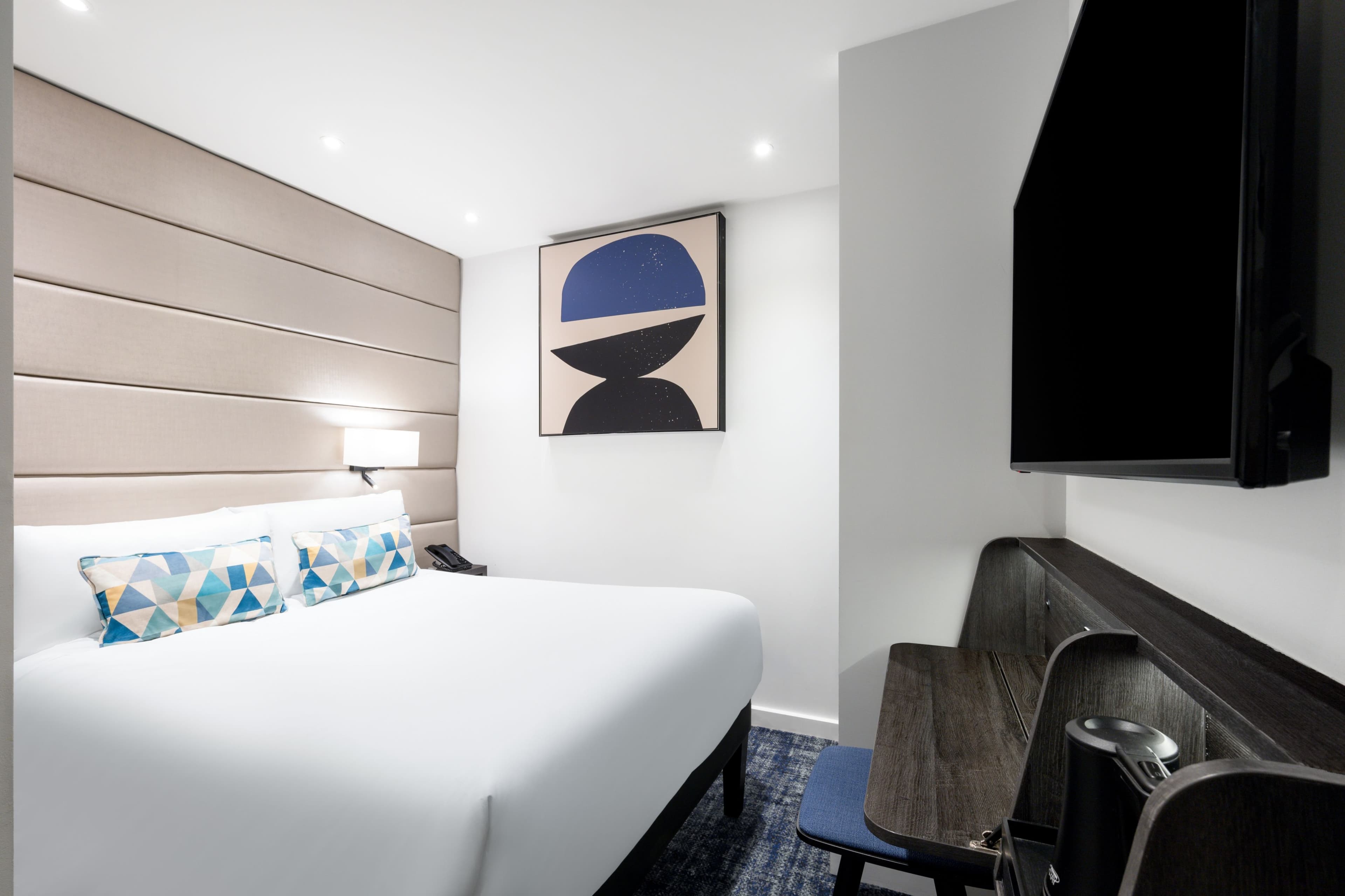 Standard Room - Image 11