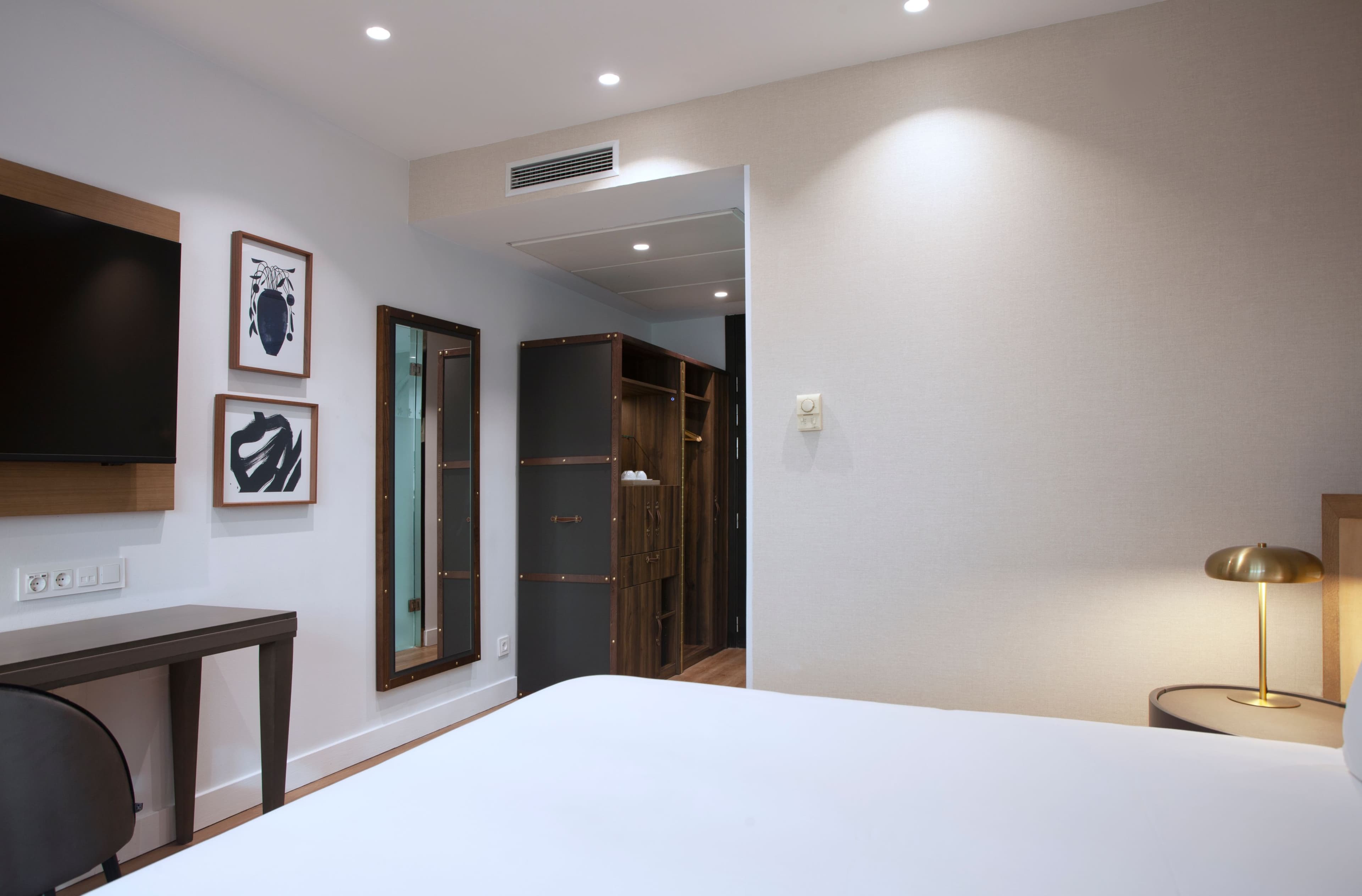 Standard Room - Image 7