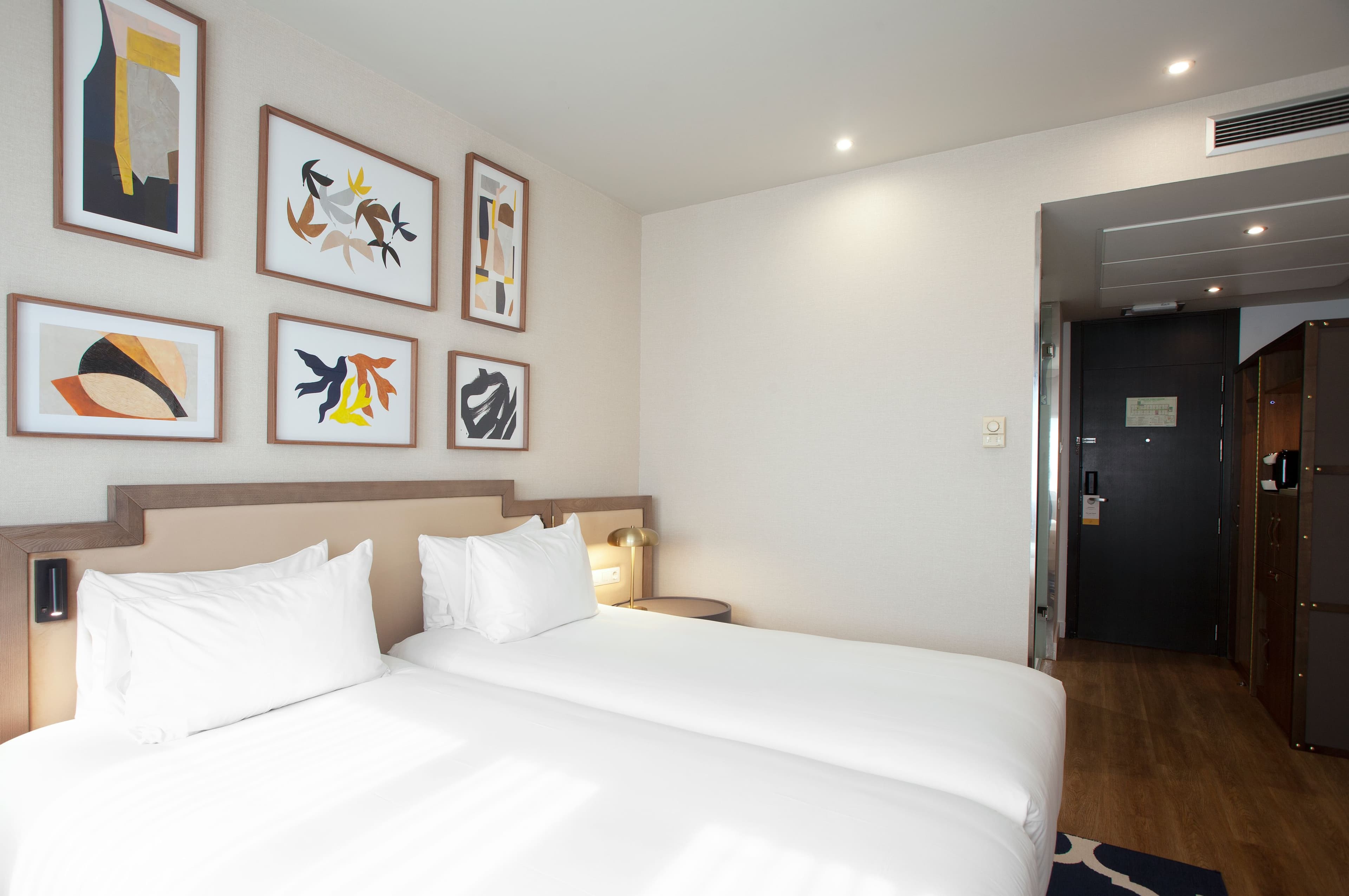 Standard Room - Image 9