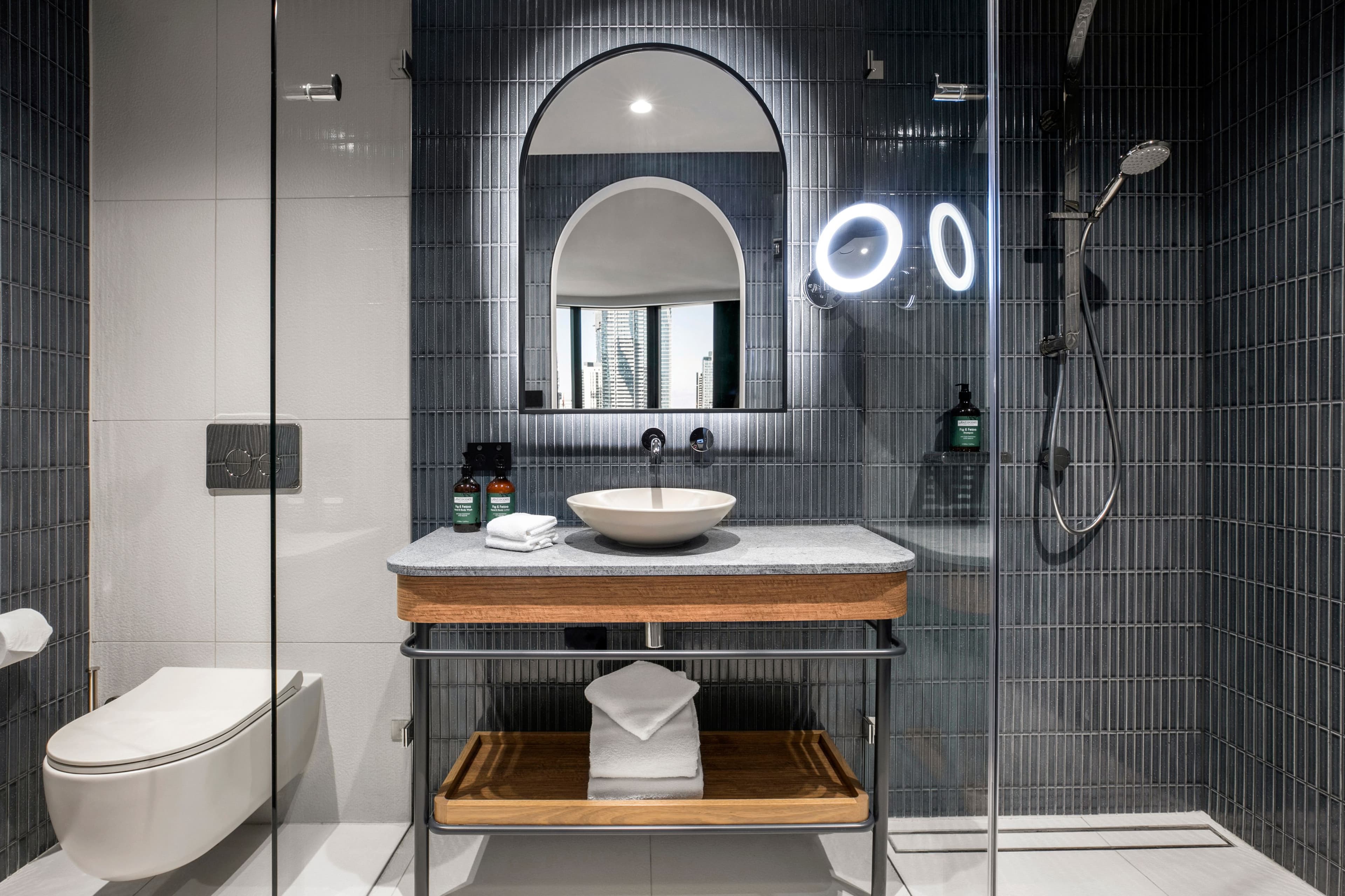 voco Melbourne Central - Image 3