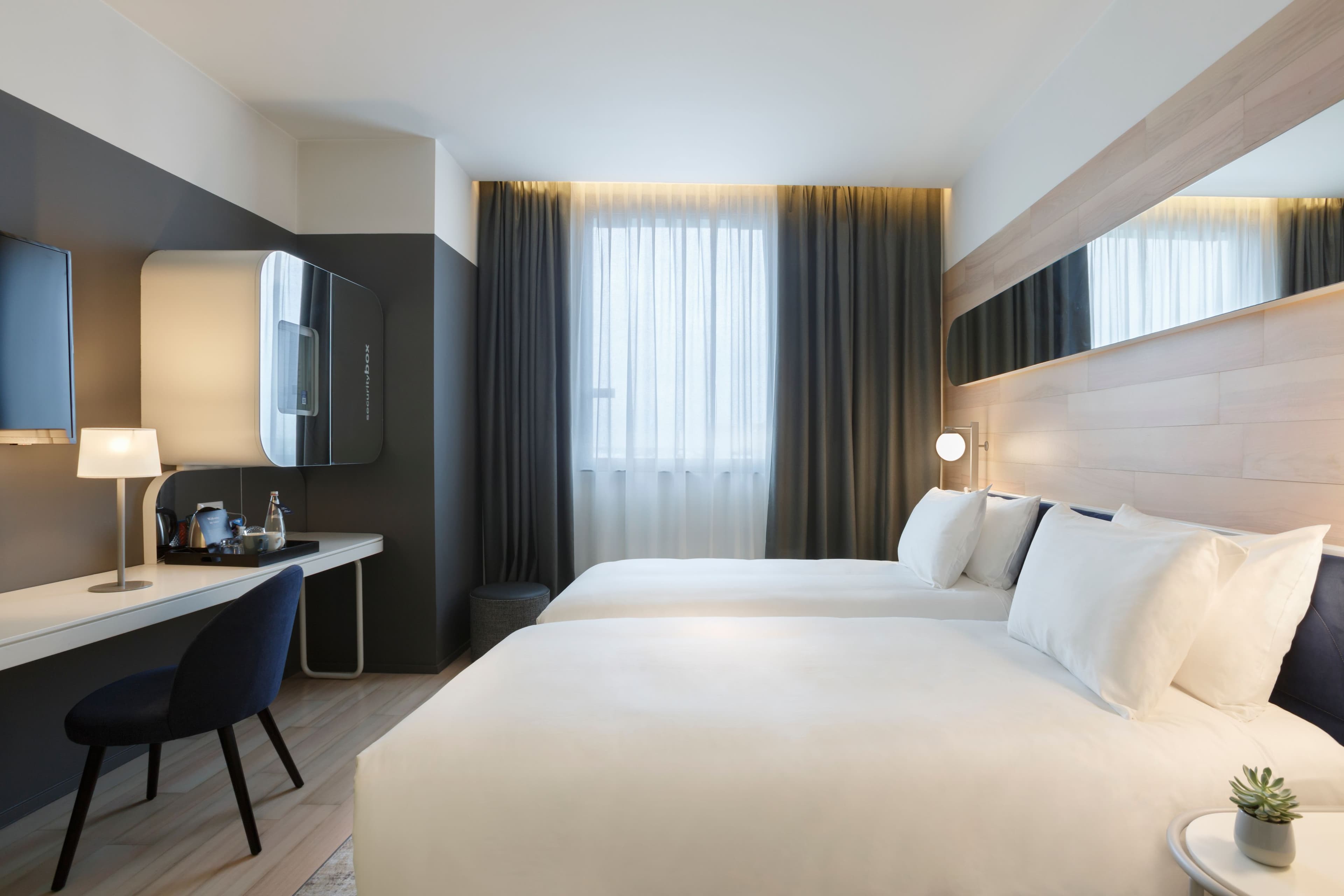 Standard Room - Image 8