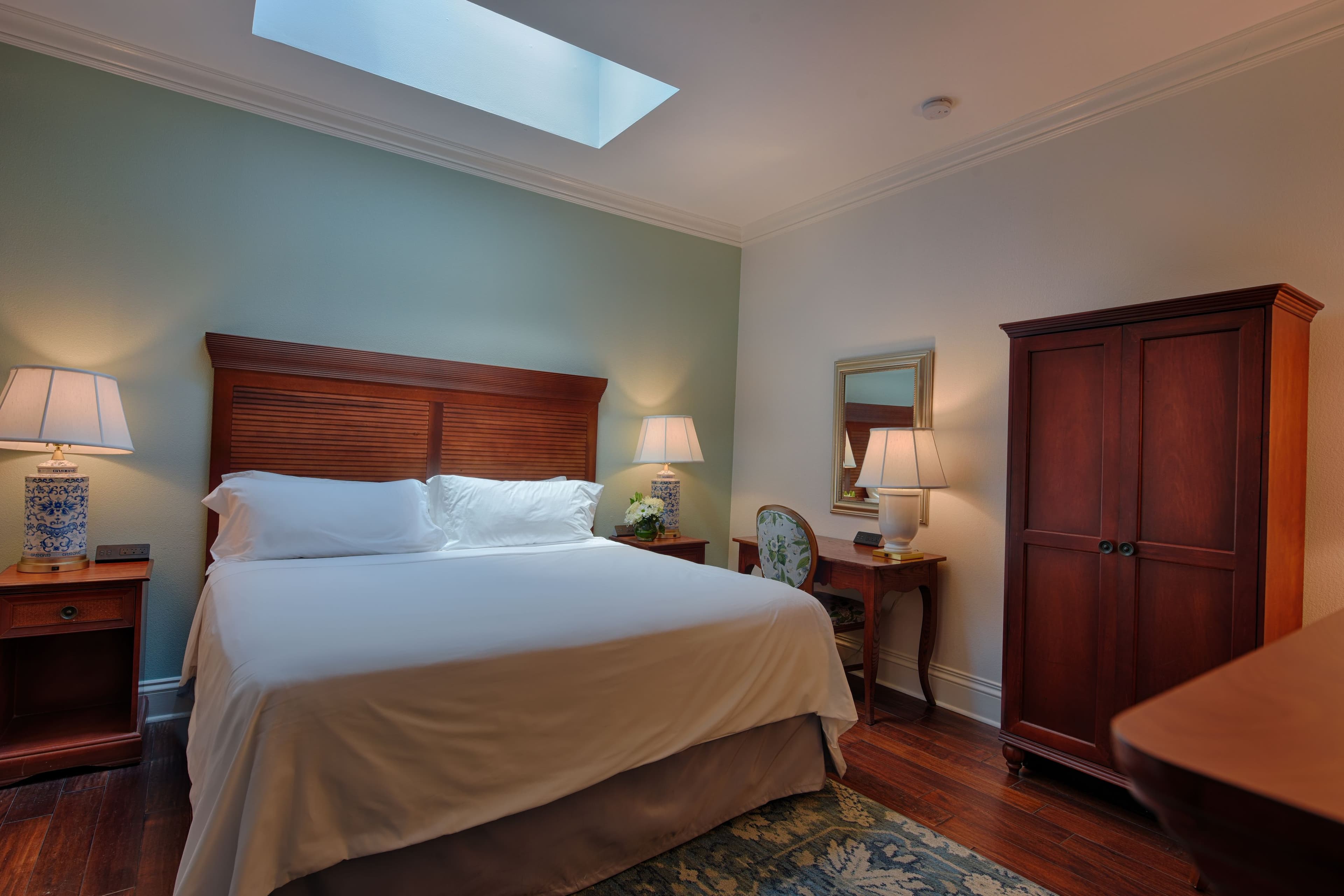 voco St. James Hotel - Image 4