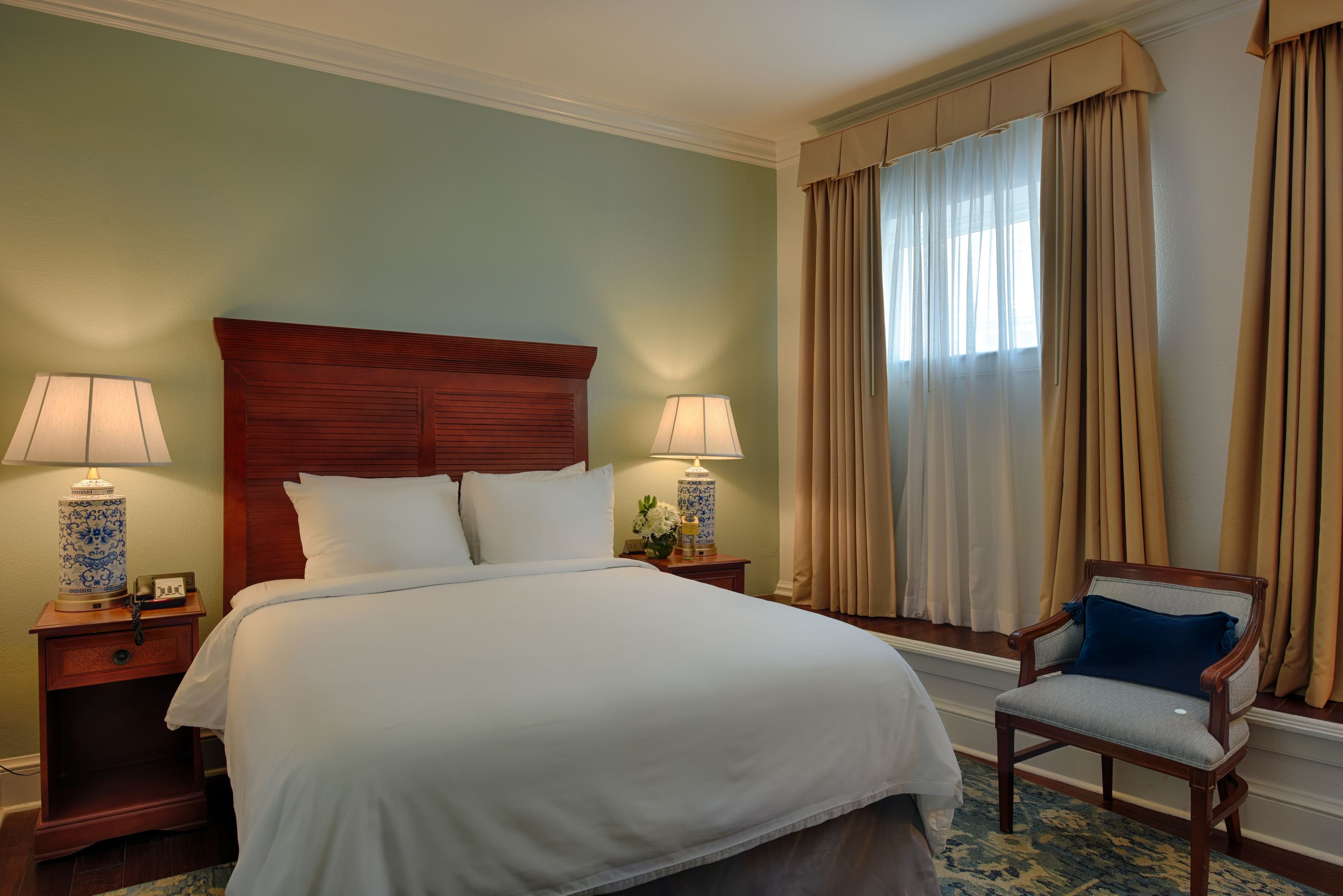 voco St. James Hotel — 27