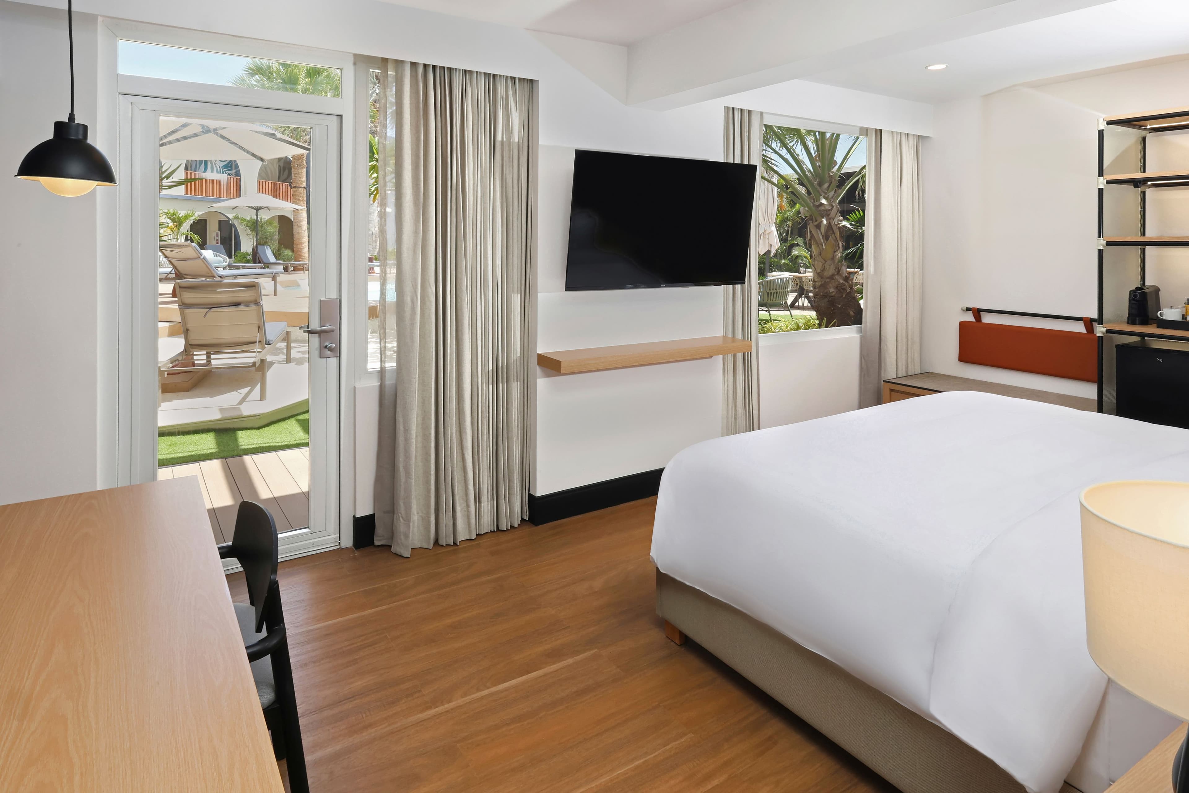 voco Surfside Aruba - Image 2