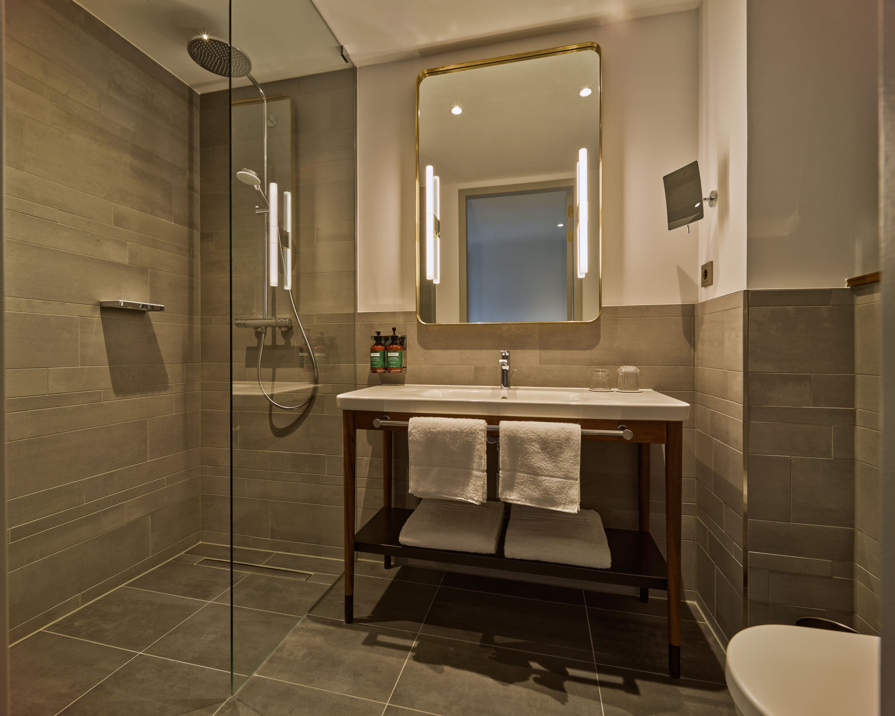 Standard Room - Image 5