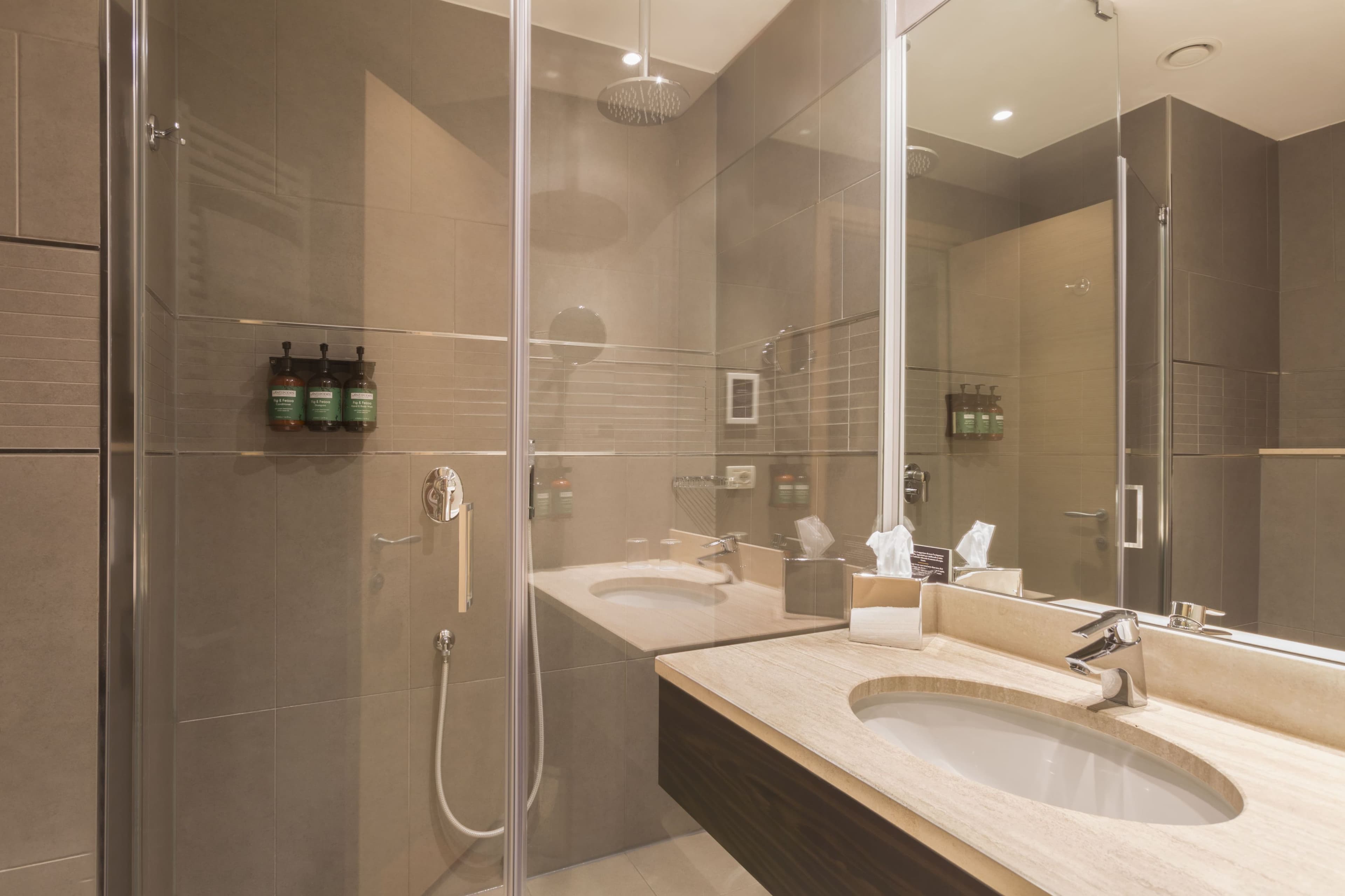 Standard Room - Image 5