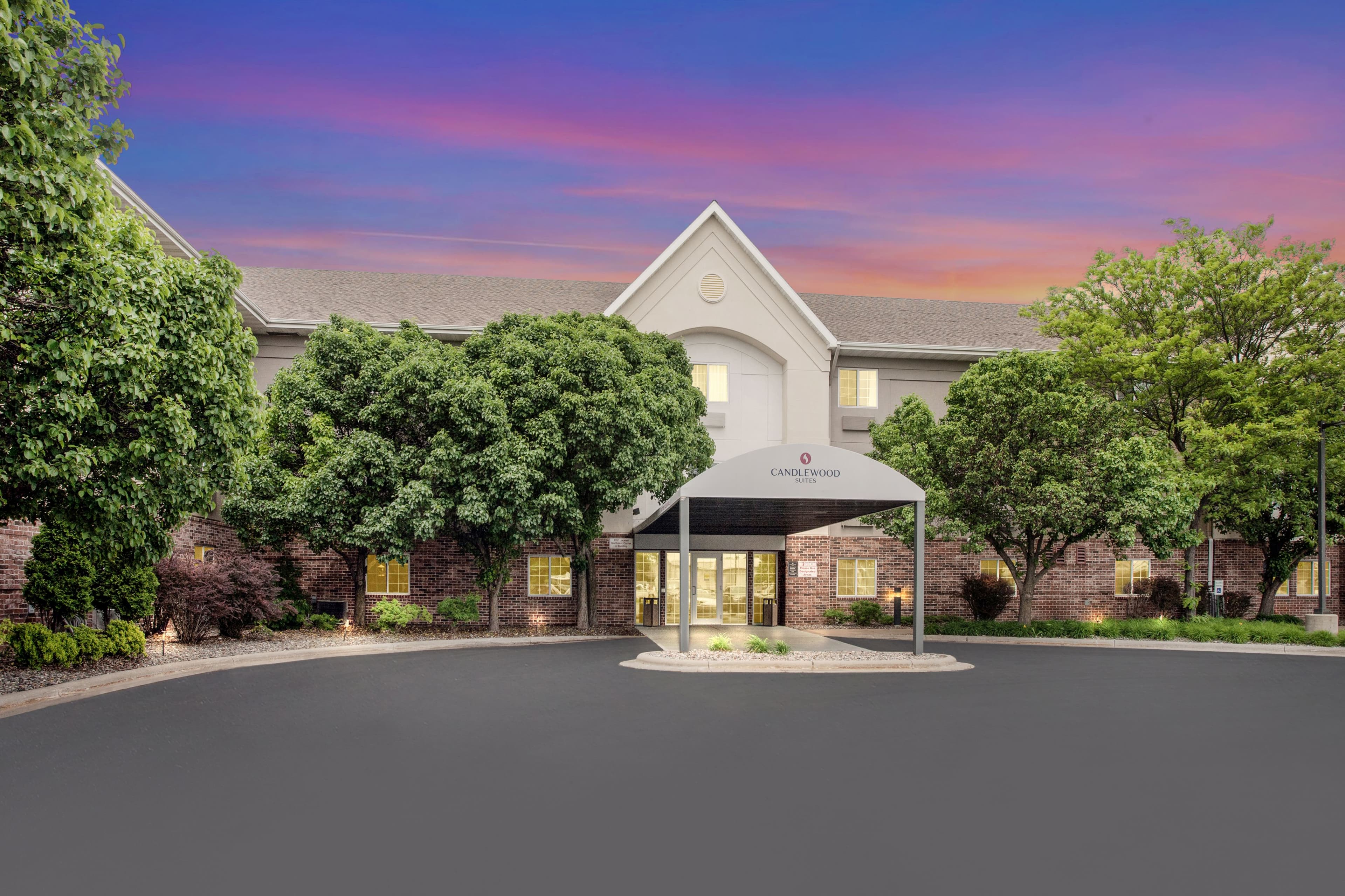 Candlewood Suites Appleton - Image 1