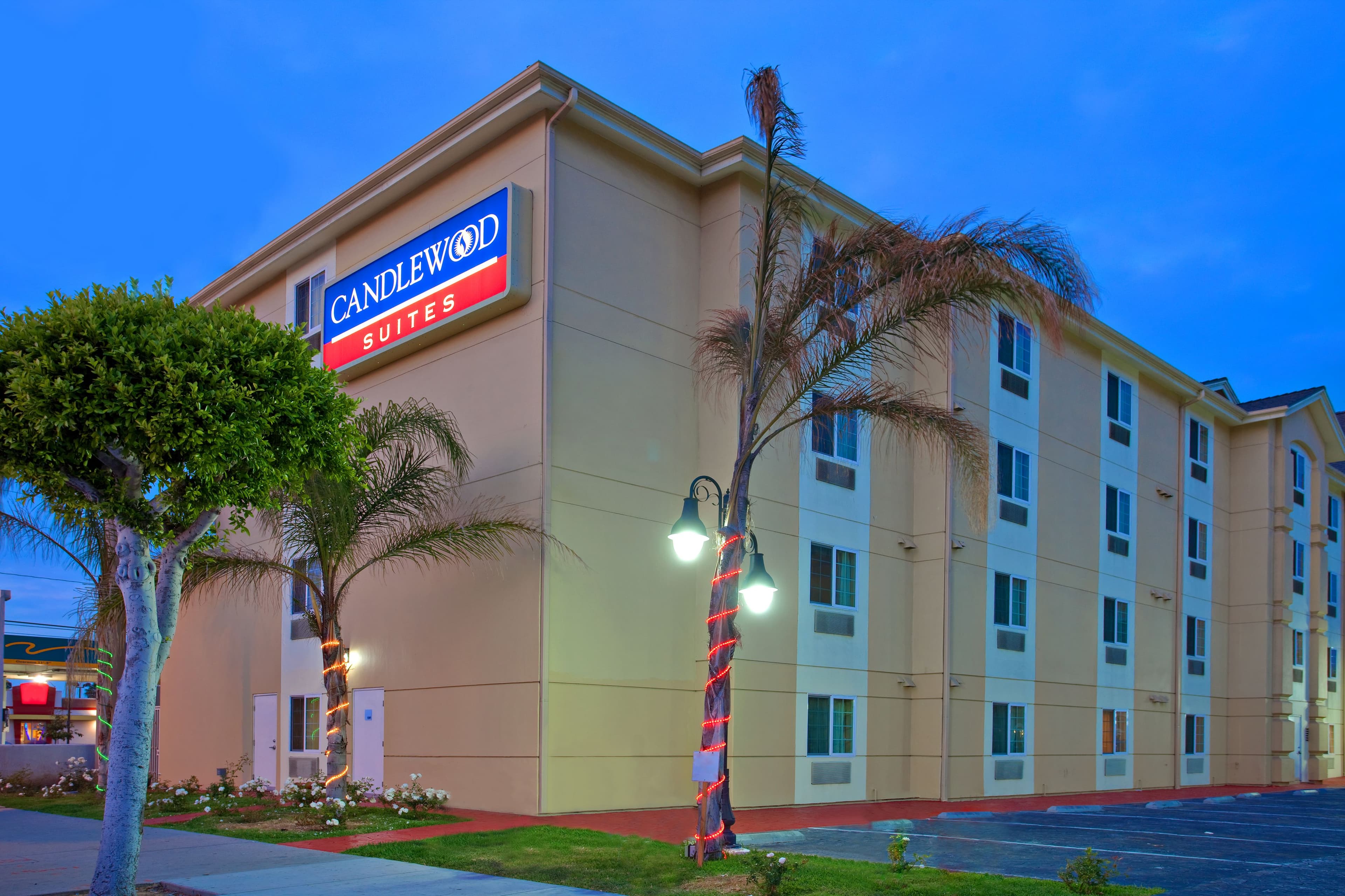 Candlewood Suites LAX Hawthorne - Image 1