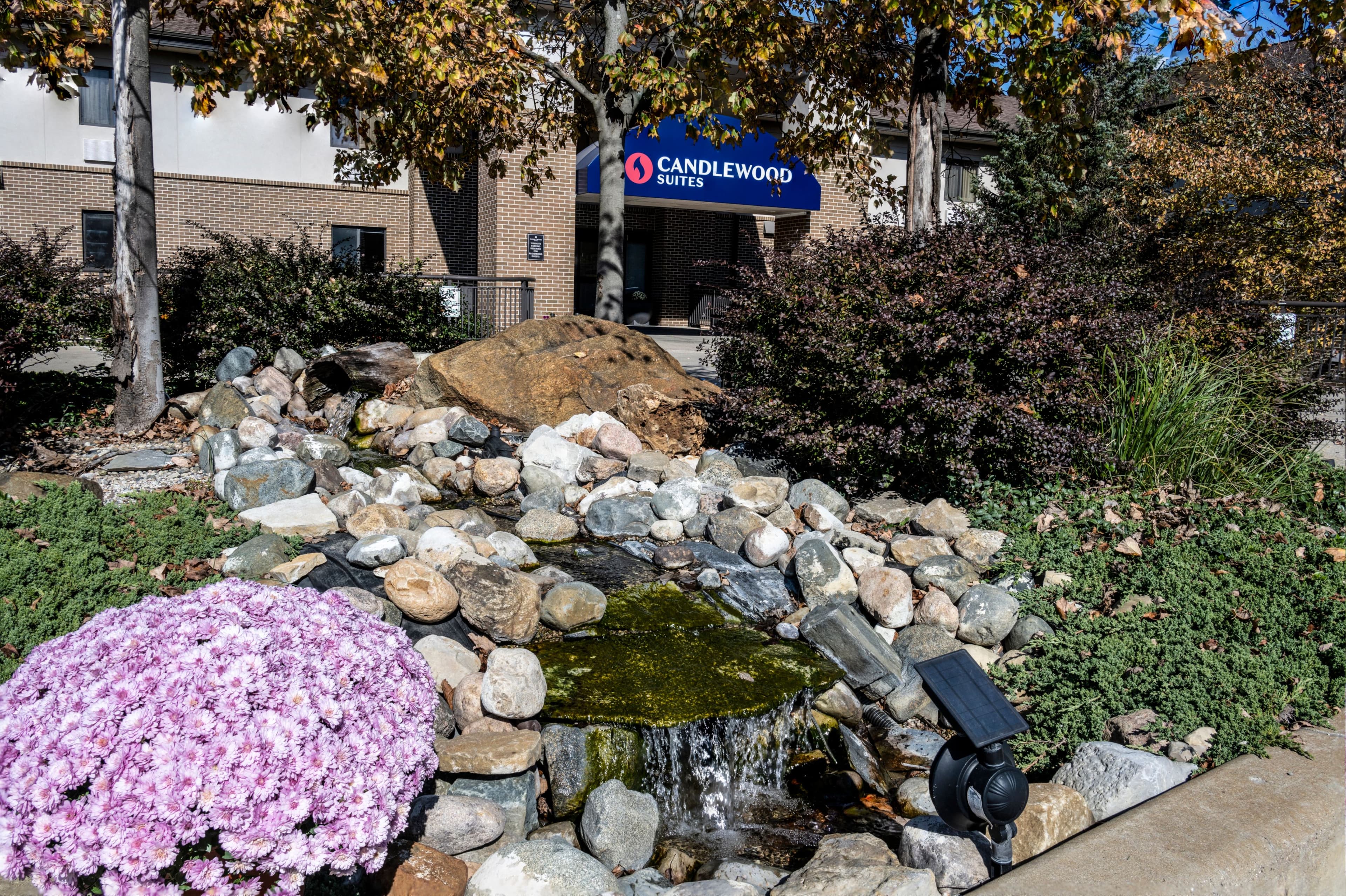 Candlewood Suites East Lansing - Image 1