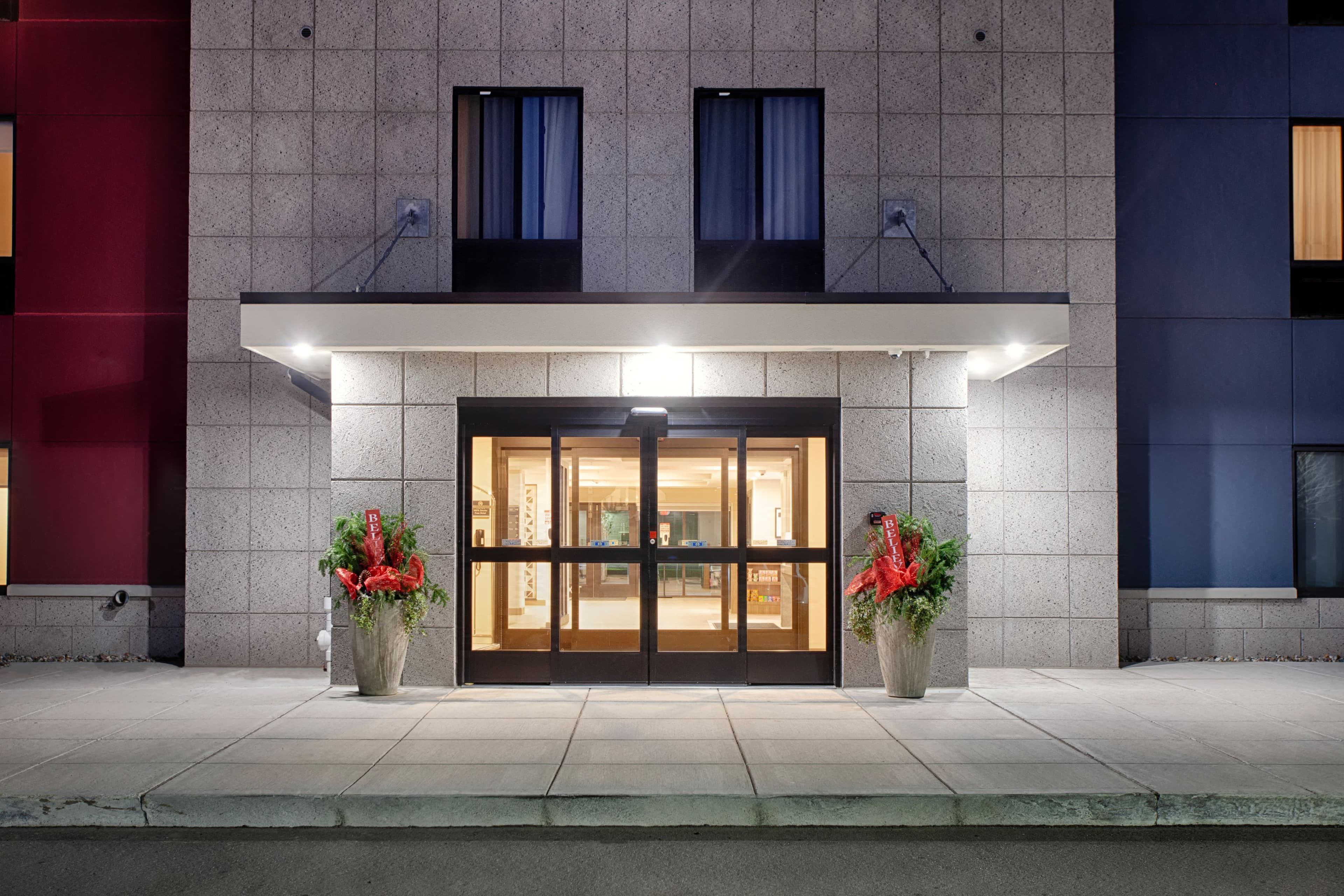 Candlewood Suites Detroit – Sterling Heights - Image 1