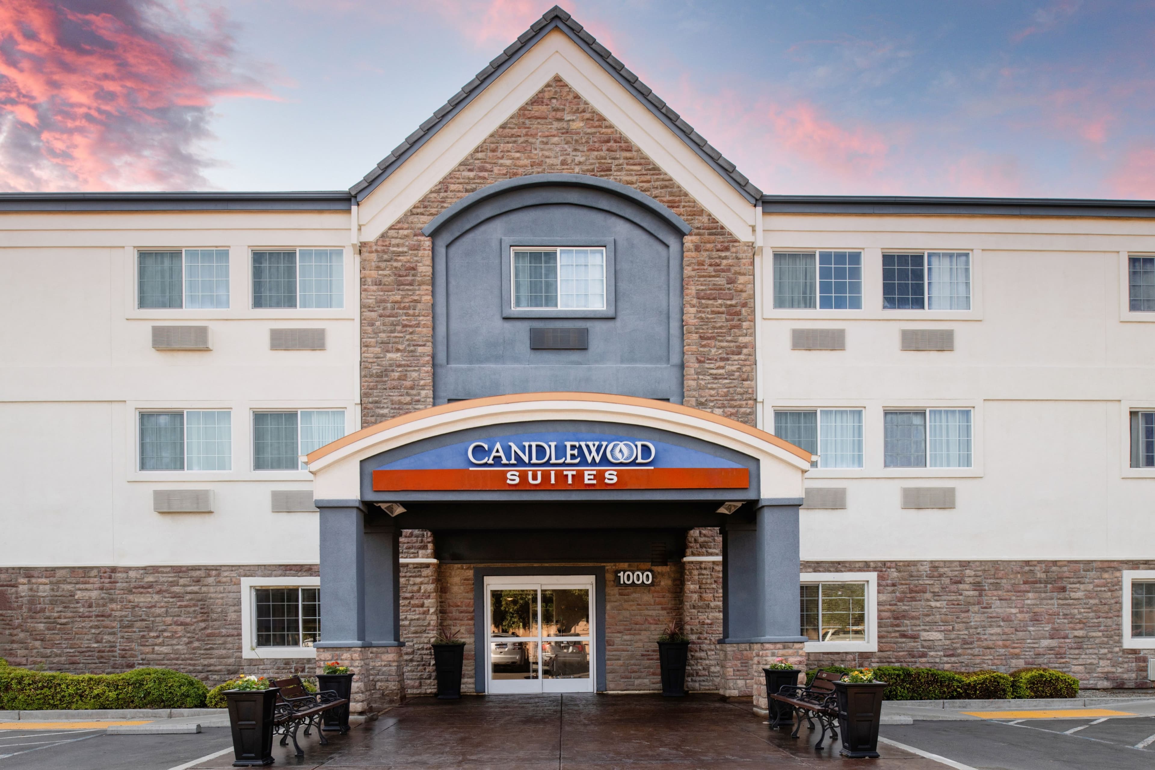 Candlewood Suites Turlock - Image 1