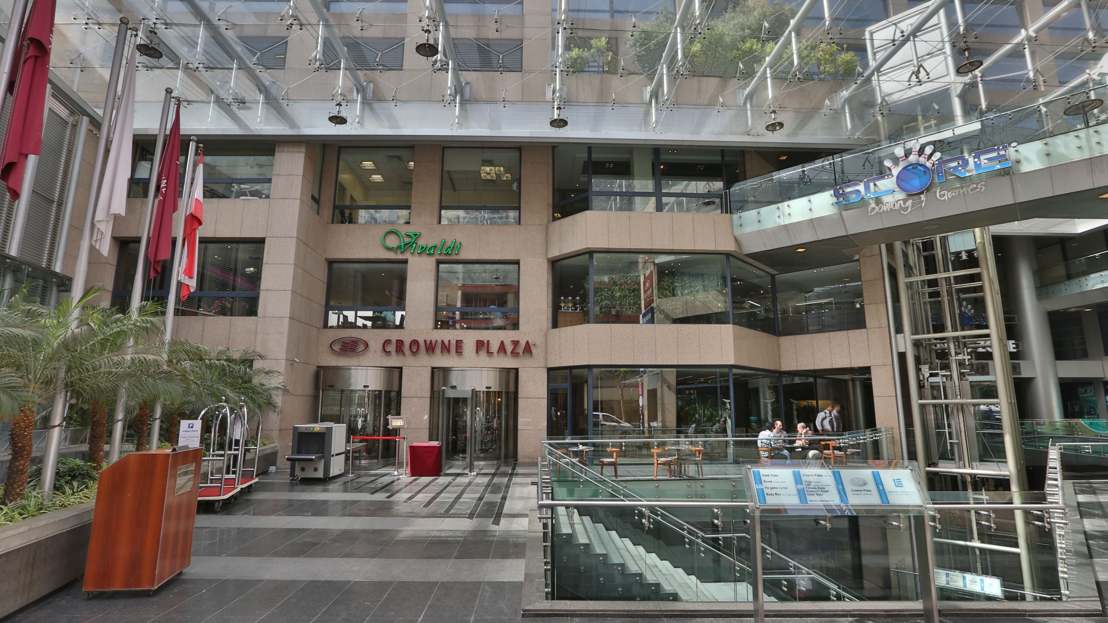Crowne Plaza Beirut - Image 1