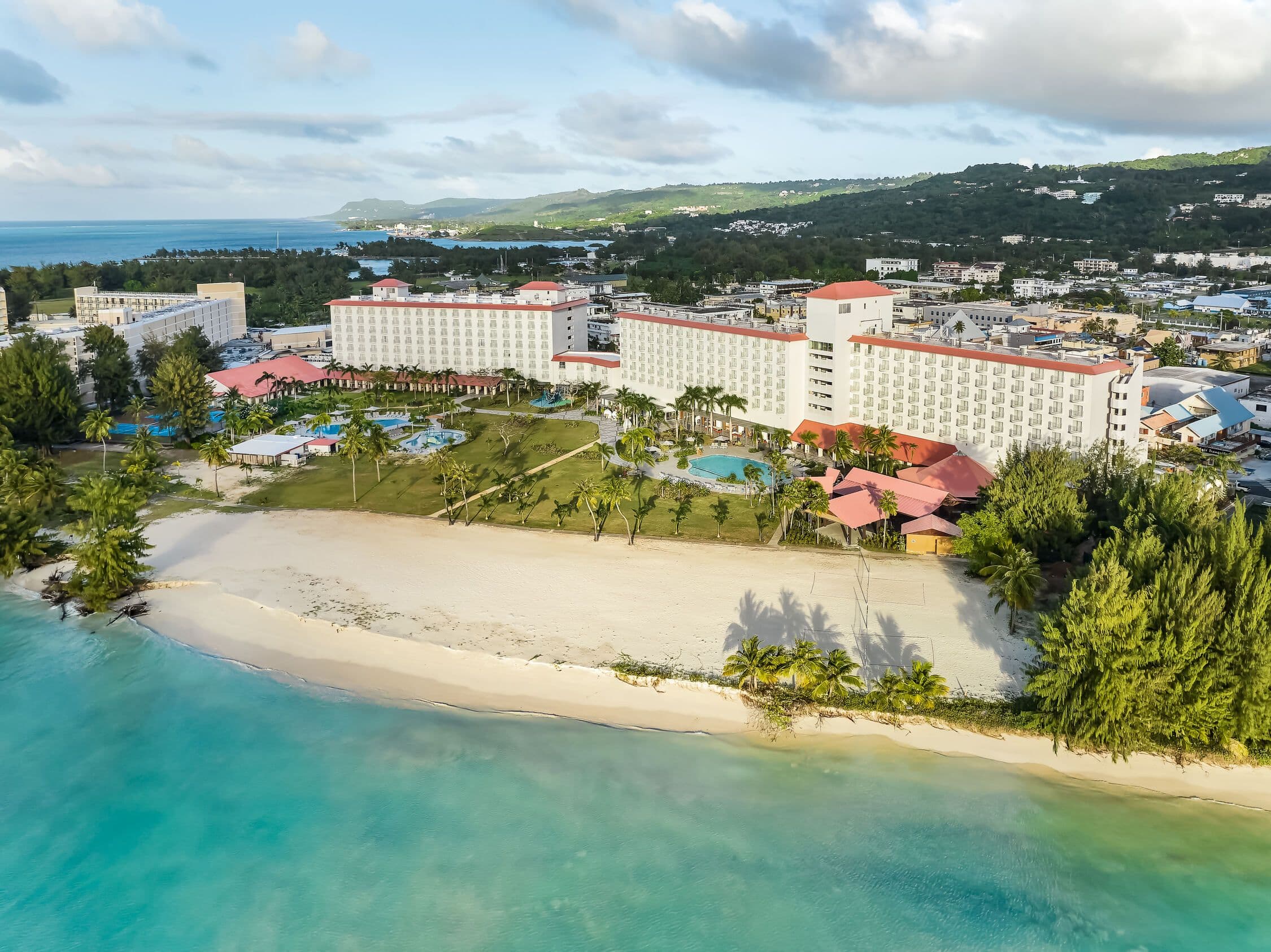Crowne Plaza Resort Saipan - Image 1