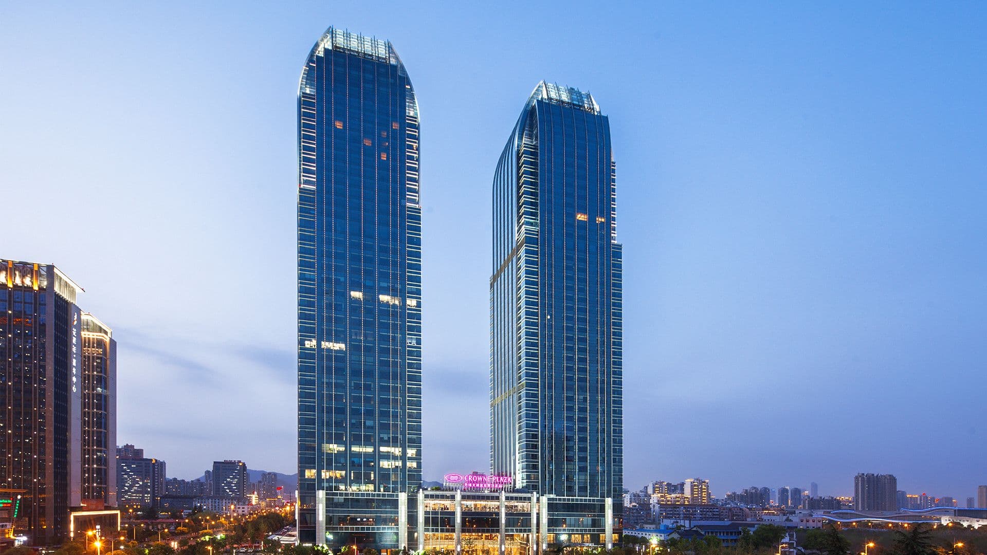 Crowne Plaza Wuxi Taihu - Image 1