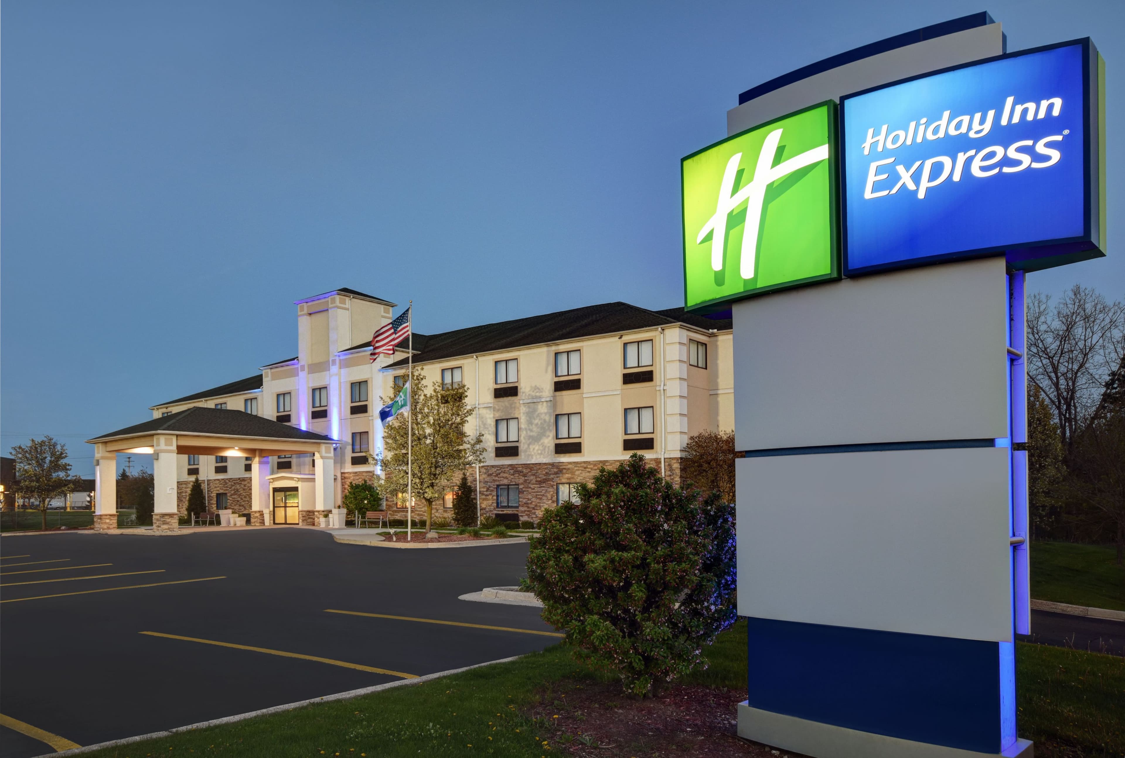 Holiday Inn Express Adrian - Image 1