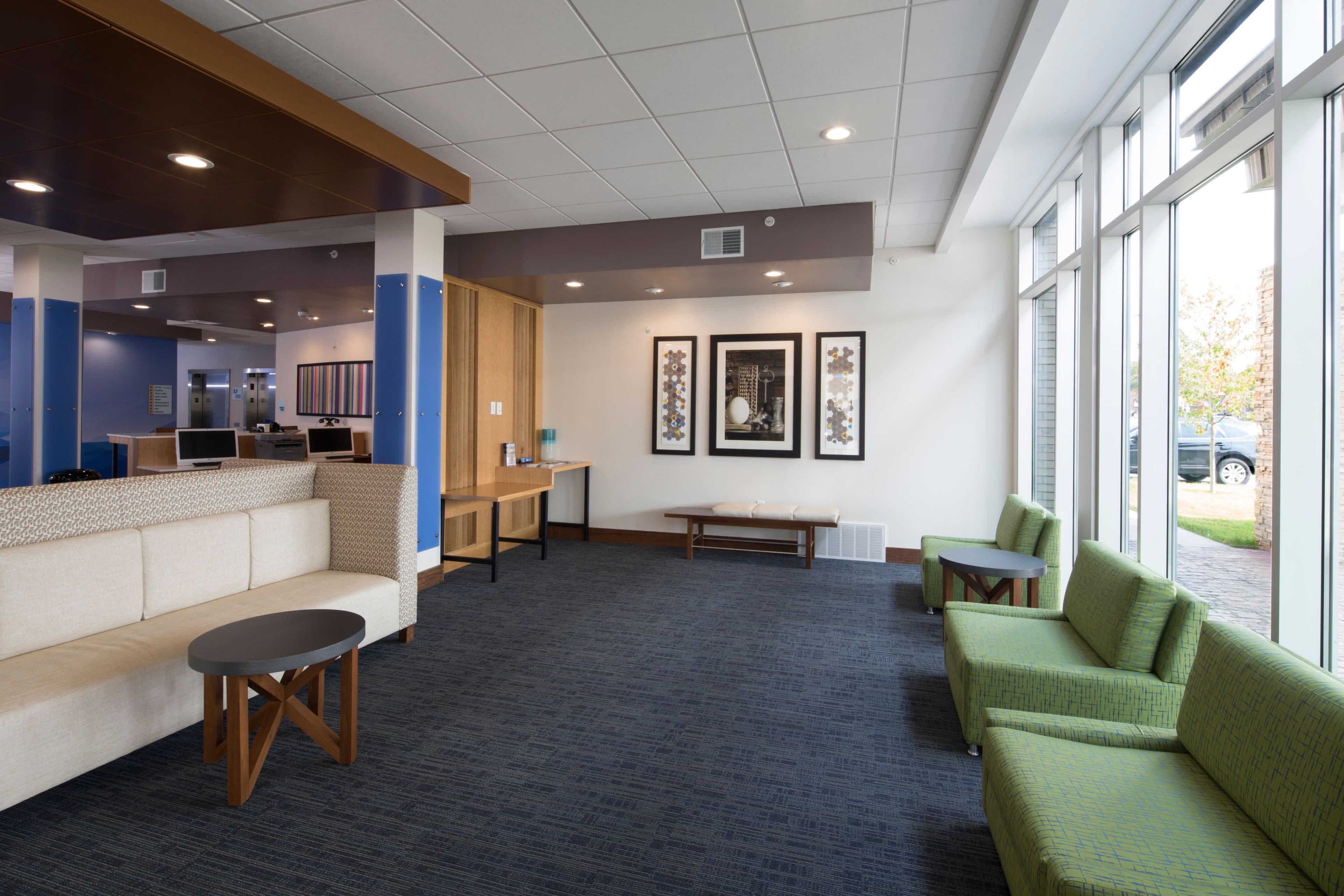 Holiday Inn Express & Suites Alpena - Downtown - Image 1