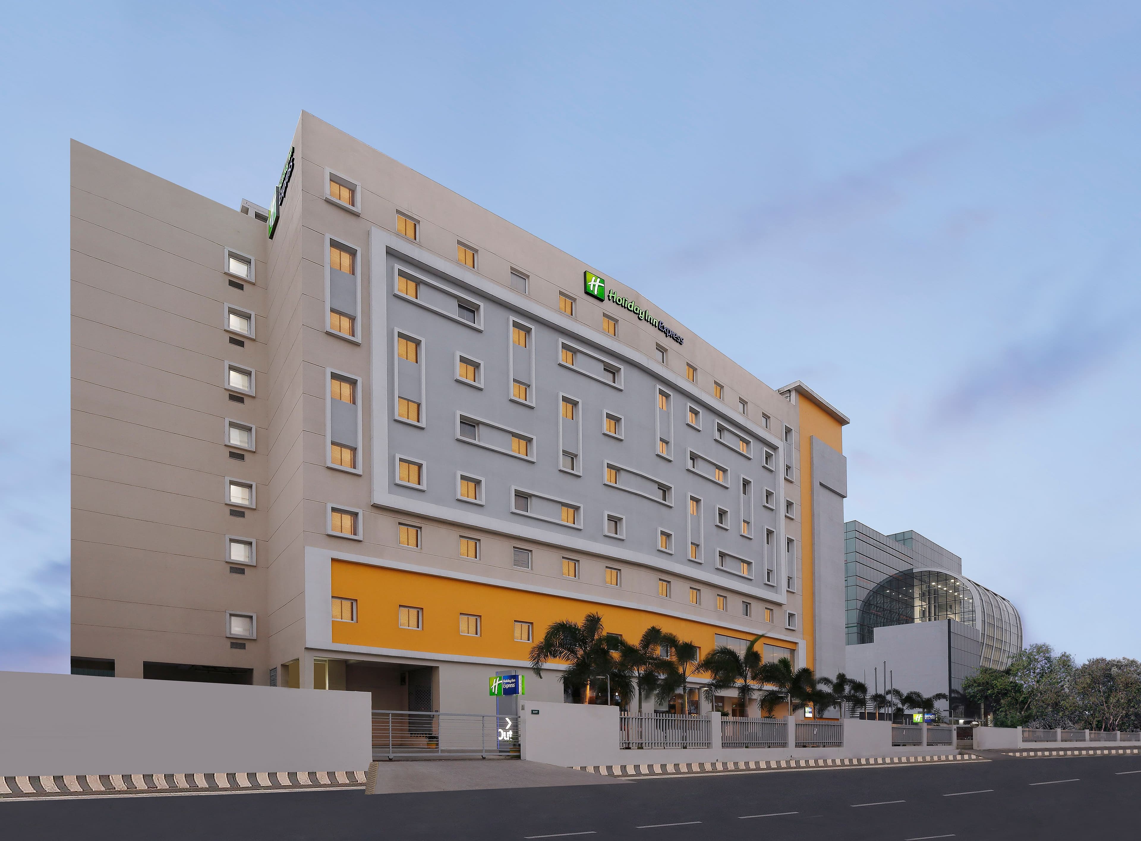 Holiday Inn Express Chennai OMR Thoraipakkam - Image 1