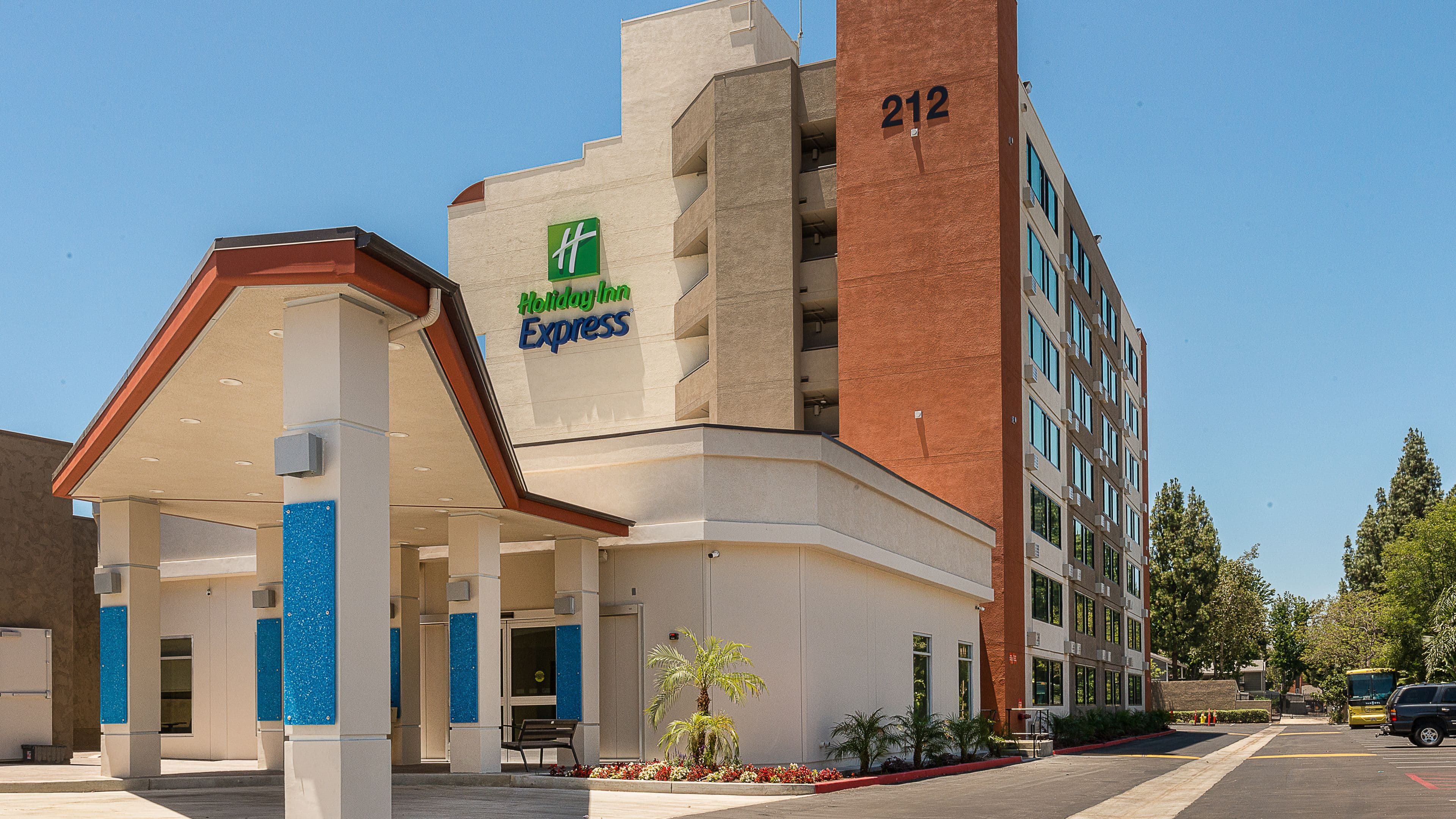 Holiday Inn Express Fullerton - Anaheim - Image 1