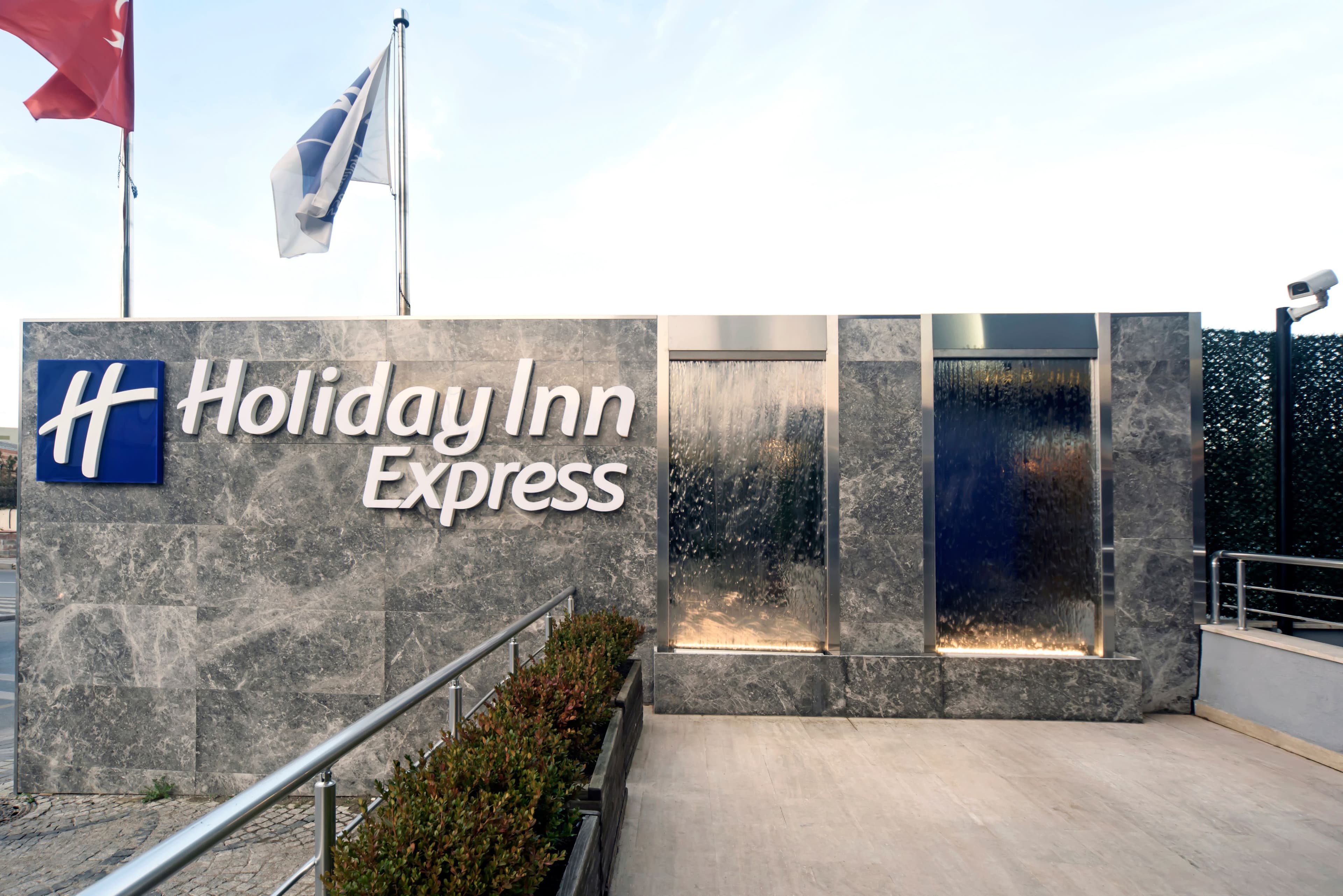 Holiday Inn Express Istanbul - Altunizade - Image 1