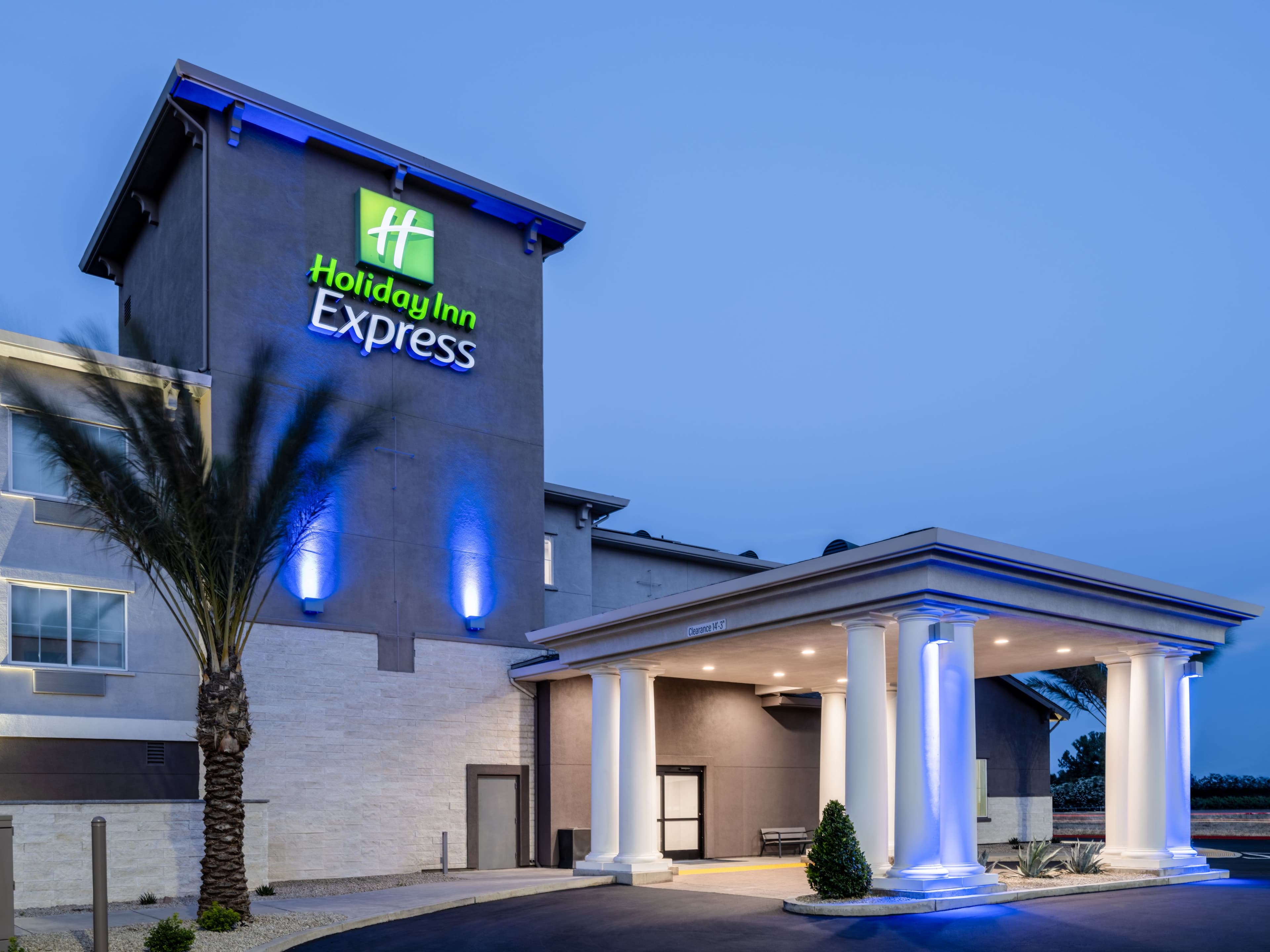 Holiday Inn Express Lodi - Image 1