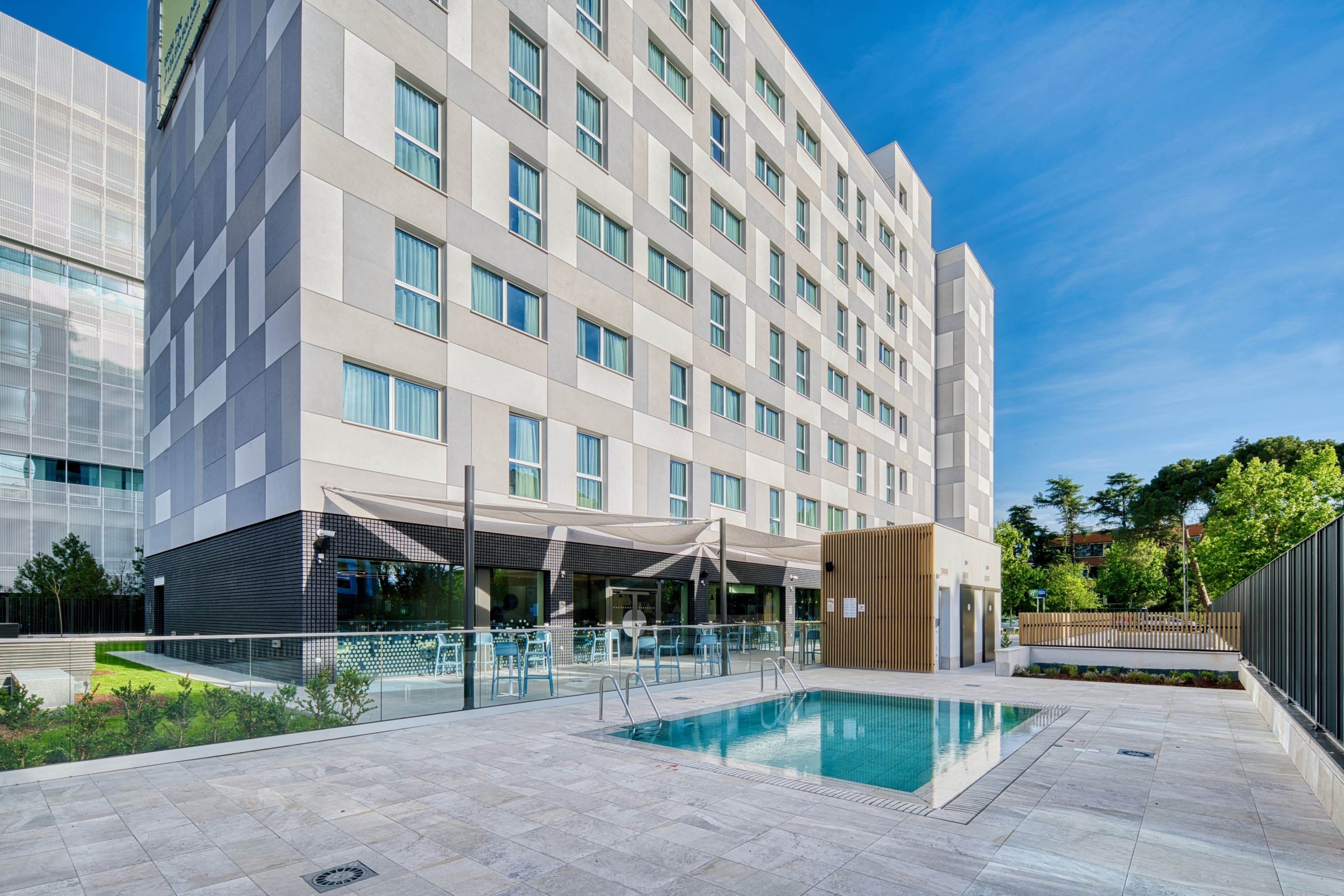 Holiday Inn Express Madrid - Airport - Image 1
