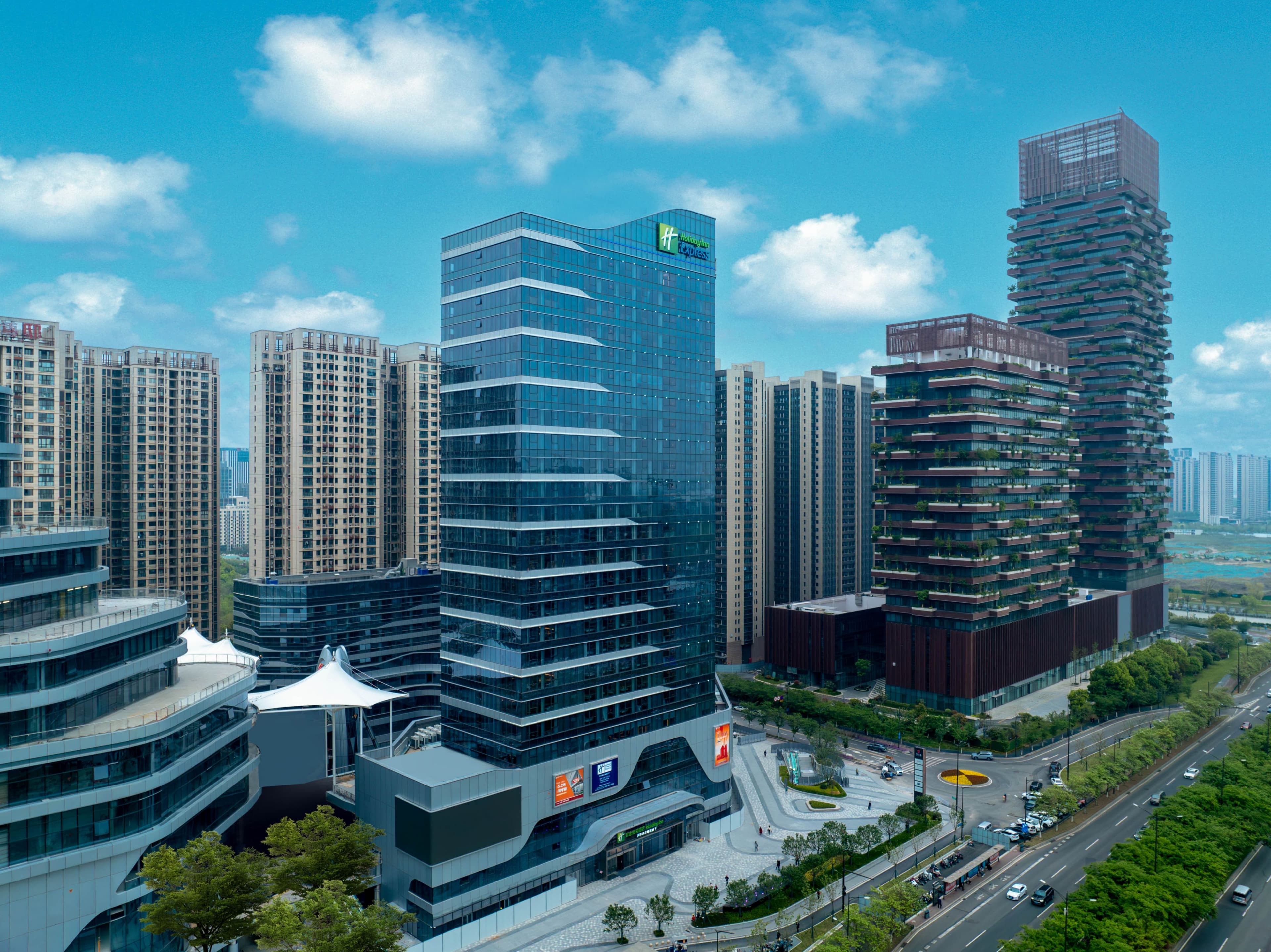Holiday Inn Express Nanjing Jiangbei Wonhall Mall - Image 1