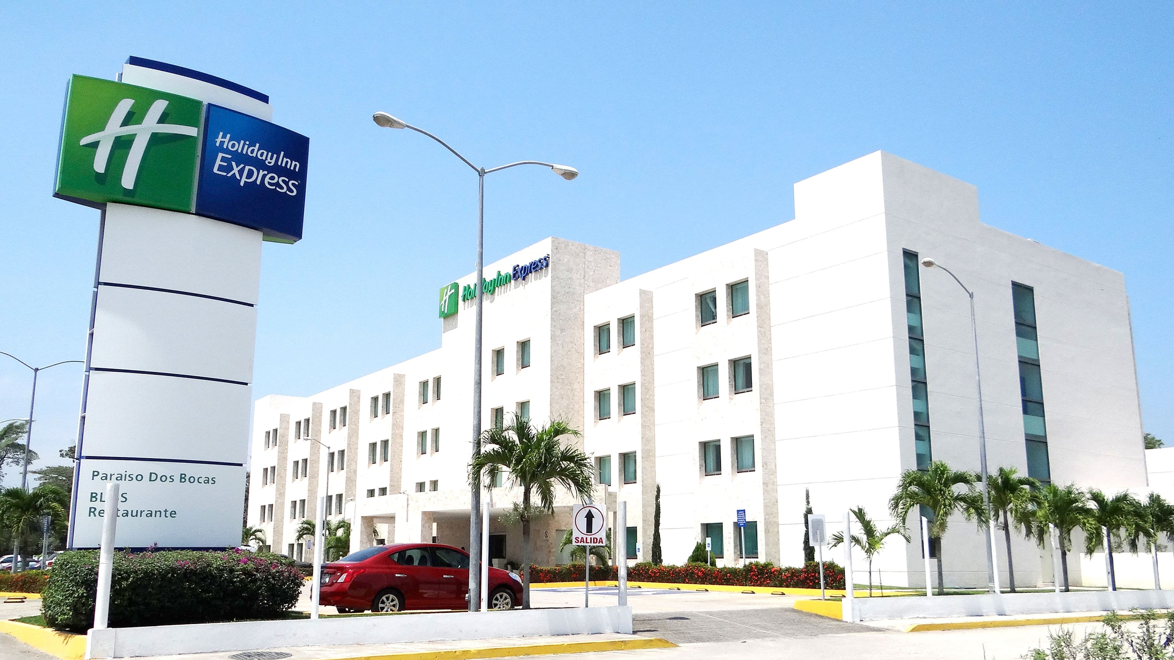 Holiday Inn Express Paraiso Dos Bocas - Image 1